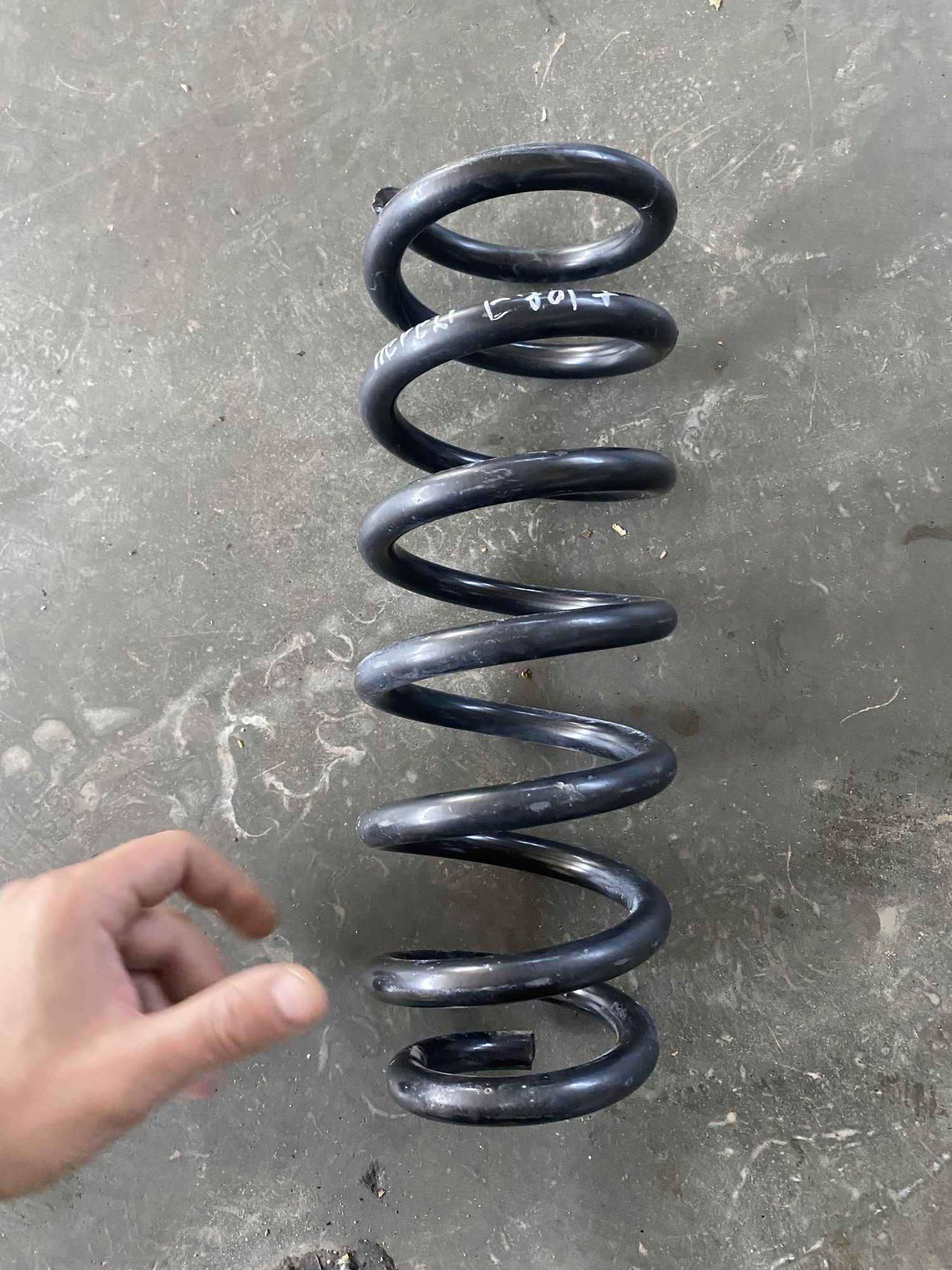 https://ycs.partsauto.market/partsauto-images/thmbs/userImages/82798d1dea2c19ada63d093c70529e74/part/13971864-04cc-497b-a86a-28890c9b879e_1718705449648.jpg