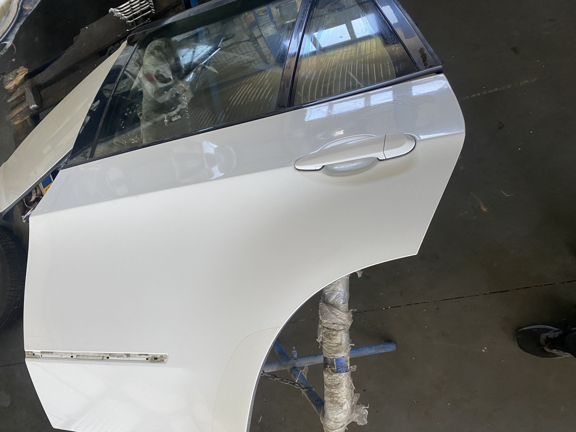 https://ycs.partsauto.market/partsauto-images/thmbs/userImages/82798d1dea2c19ada63d093c70529e74/part/174292f9-2e00-49ea-b945-af62f6f66e53_1716285432974.jpg