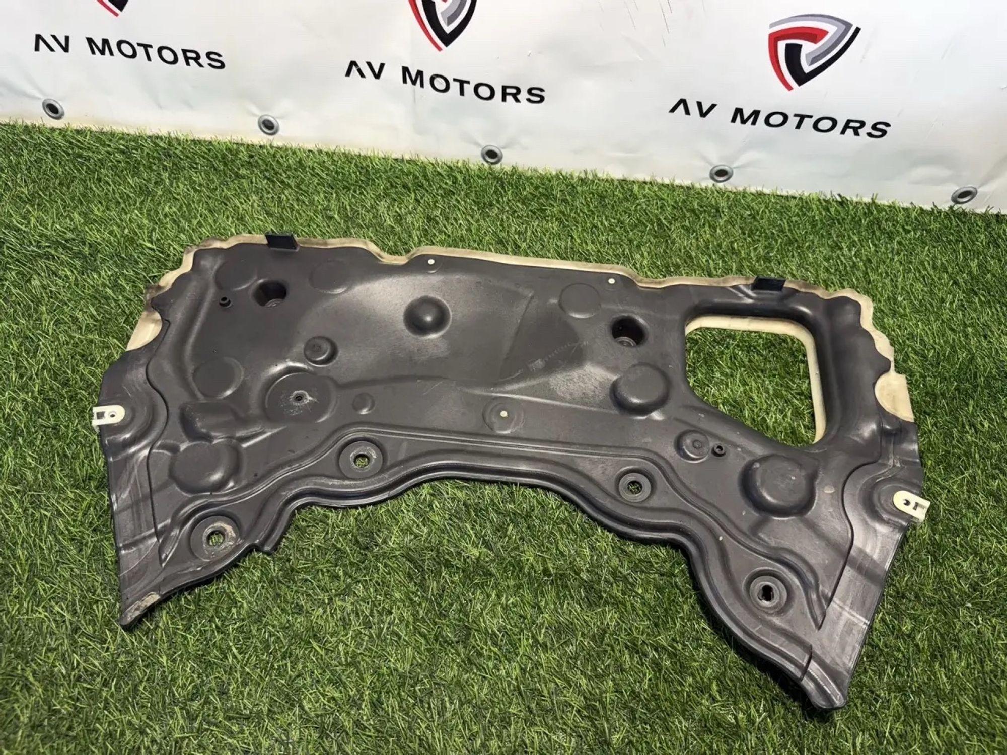 https://ycs.partsauto.market/partsauto-images/thmbs/userImages/82798d1dea2c19ada63d093c70529e74/part/1b0c38b6-24a1-4f15-85ed-fc36e942015b_1781168537315.jpg