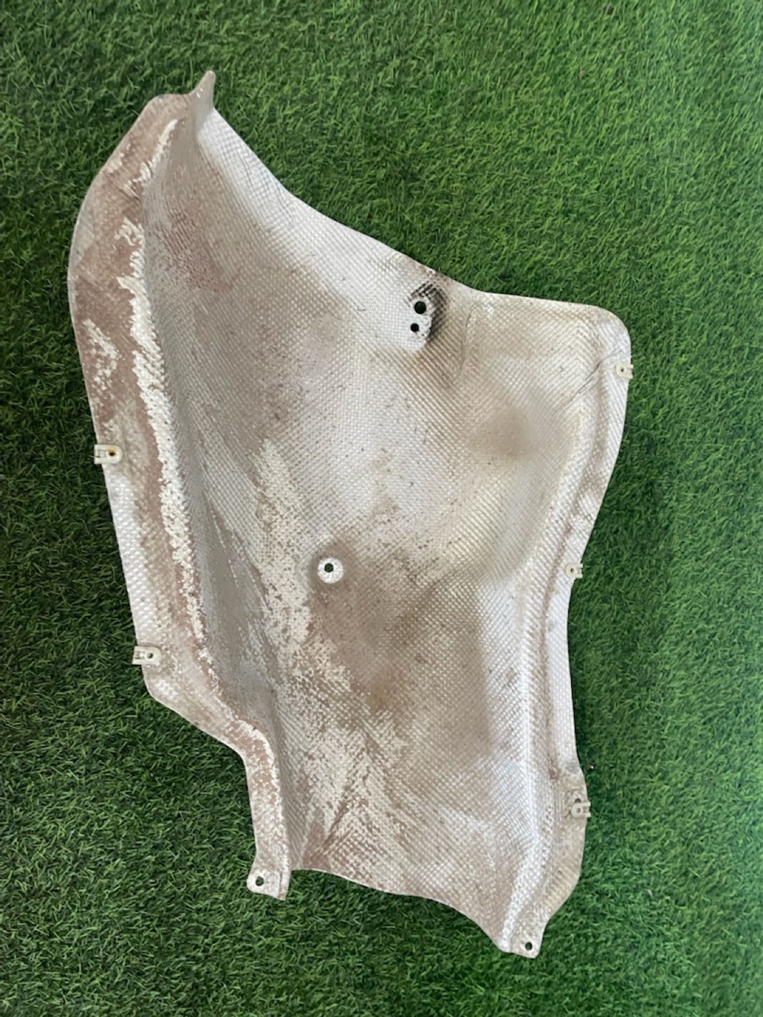 https://ycs.partsauto.market/partsauto-images/thmbs/userImages/82798d1dea2c19ada63d093c70529e74/part/1b11fac0-3780-4134-9ec0-a23374b617af_1779287092921.jpg