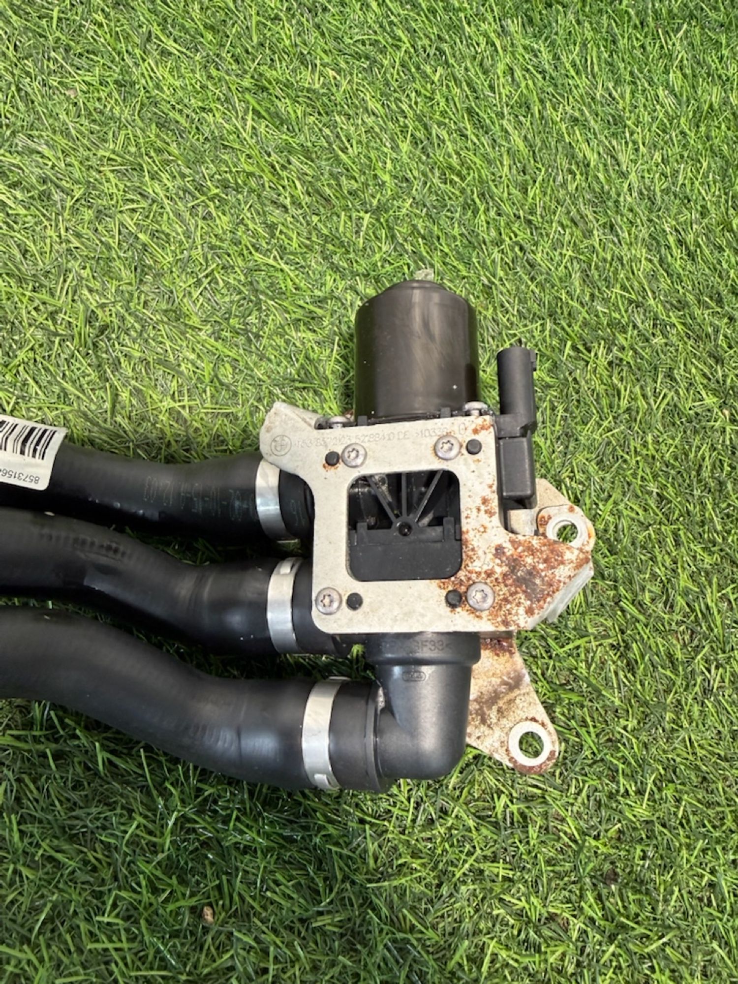https://ycs.partsauto.market/partsauto-images/thmbs/userImages/82798d1dea2c19ada63d093c70529e74/part/1bbd90e8-128a-4c3e-a027-71865523a169_1776934533692.jpg