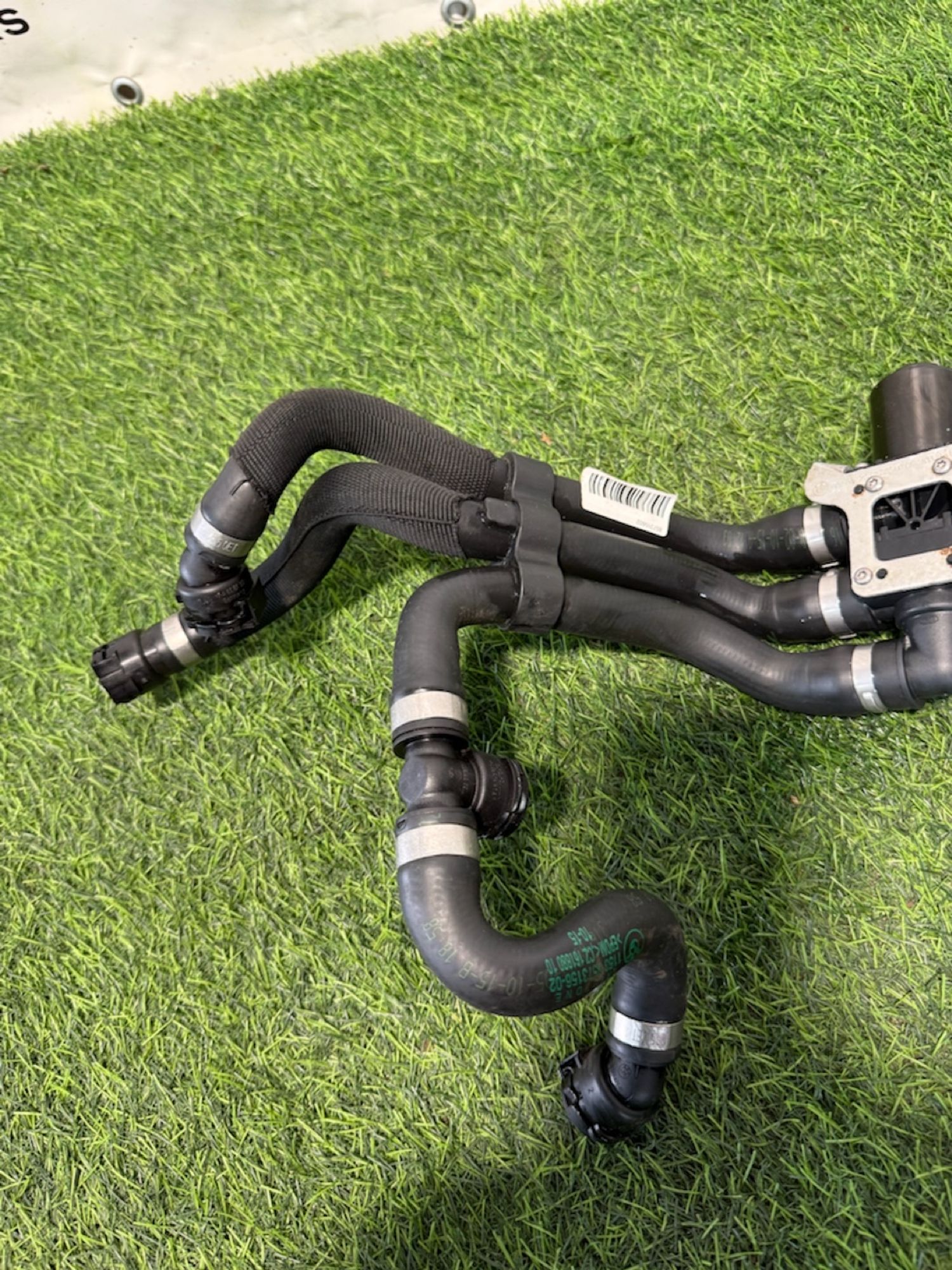 https://ycs.partsauto.market/partsauto-images/thmbs/userImages/82798d1dea2c19ada63d093c70529e74/part/230d455e-d515-44e2-9d3f-e0c9bfd4fa47_1776934538021.jpg