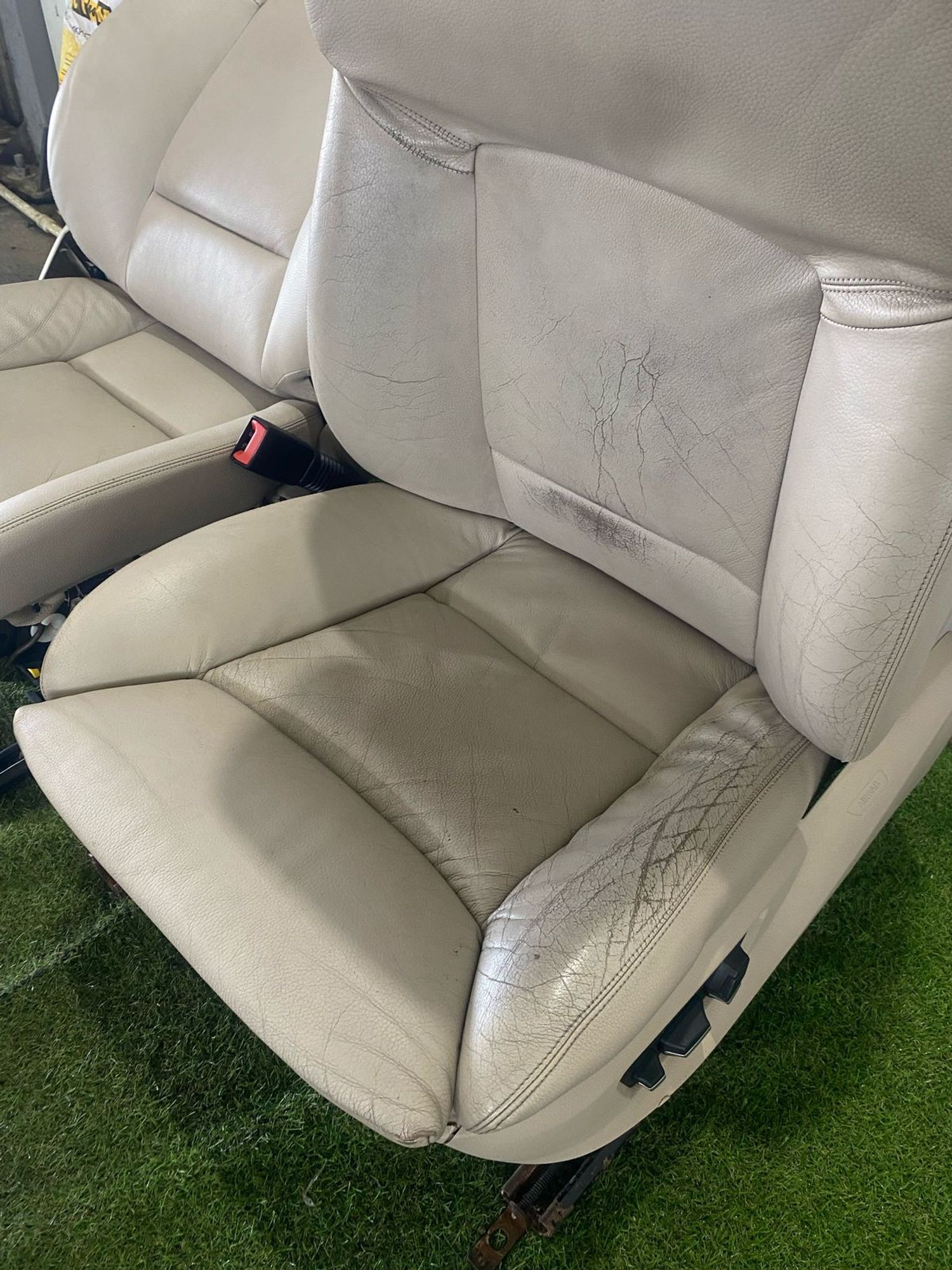 https://ycs.partsauto.market/partsauto-images/thmbs/userImages/82798d1dea2c19ada63d093c70529e74/part/24714f3f-13a9-411c-b985-91bce95d4f31_1746431112255.jpg