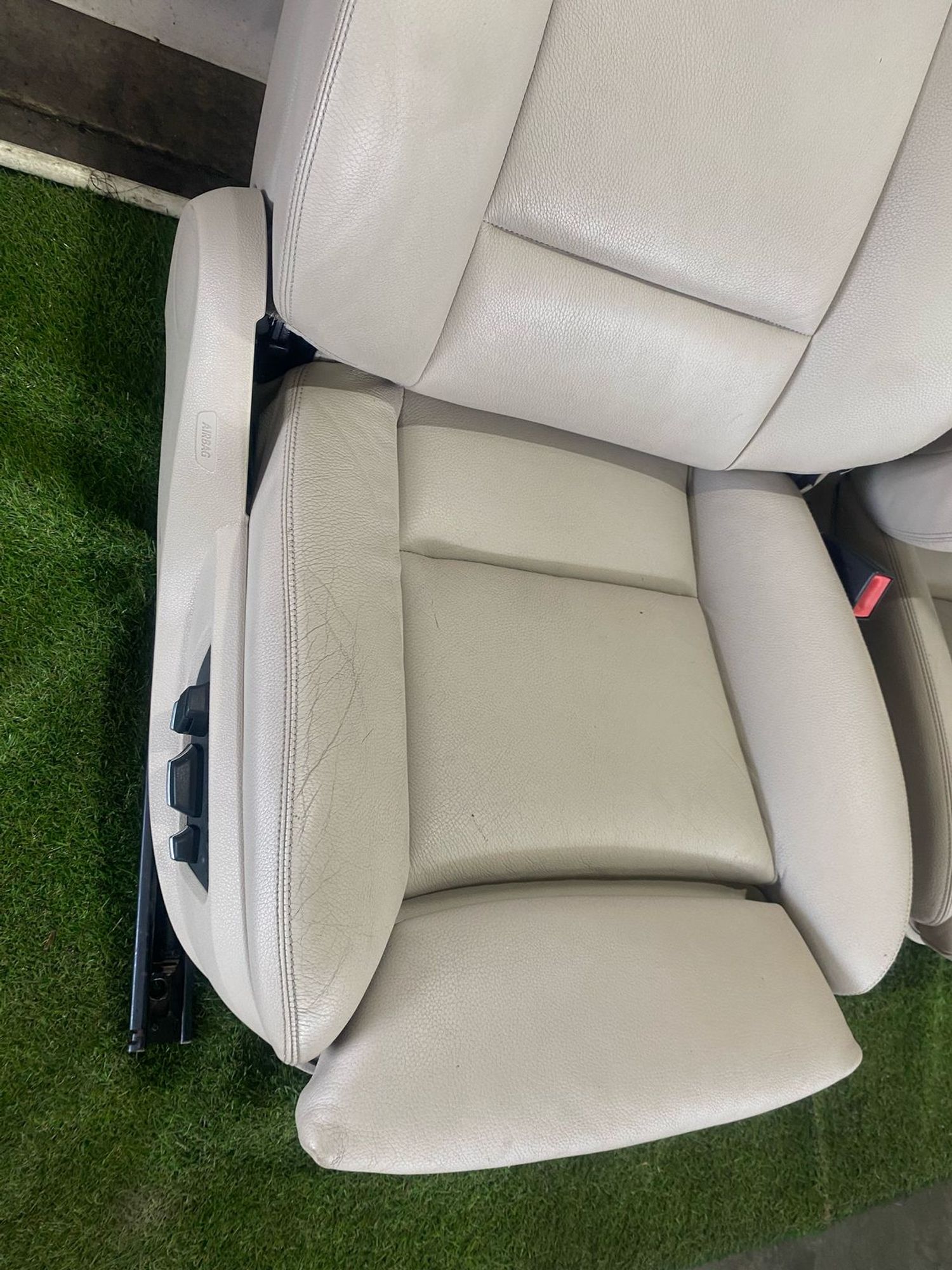 https://ycs.partsauto.market/partsauto-images/thmbs/userImages/82798d1dea2c19ada63d093c70529e74/part/25fd0eab-5eee-46d3-82b7-048ee189a967_1746431107974.jpg