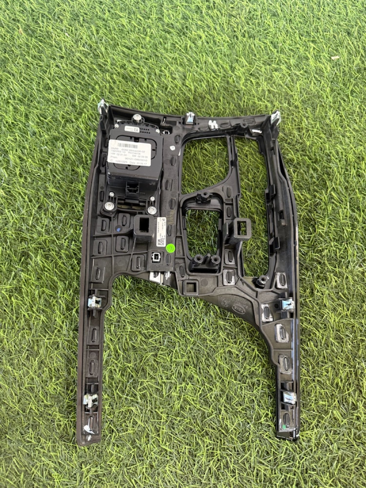 https://ycs.partsauto.market/partsauto-images/thmbs/userImages/82798d1dea2c19ada63d093c70529e74/part/26bc8a68-3c81-4855-a2d3-932eb52589ca_1777288649602.jpg