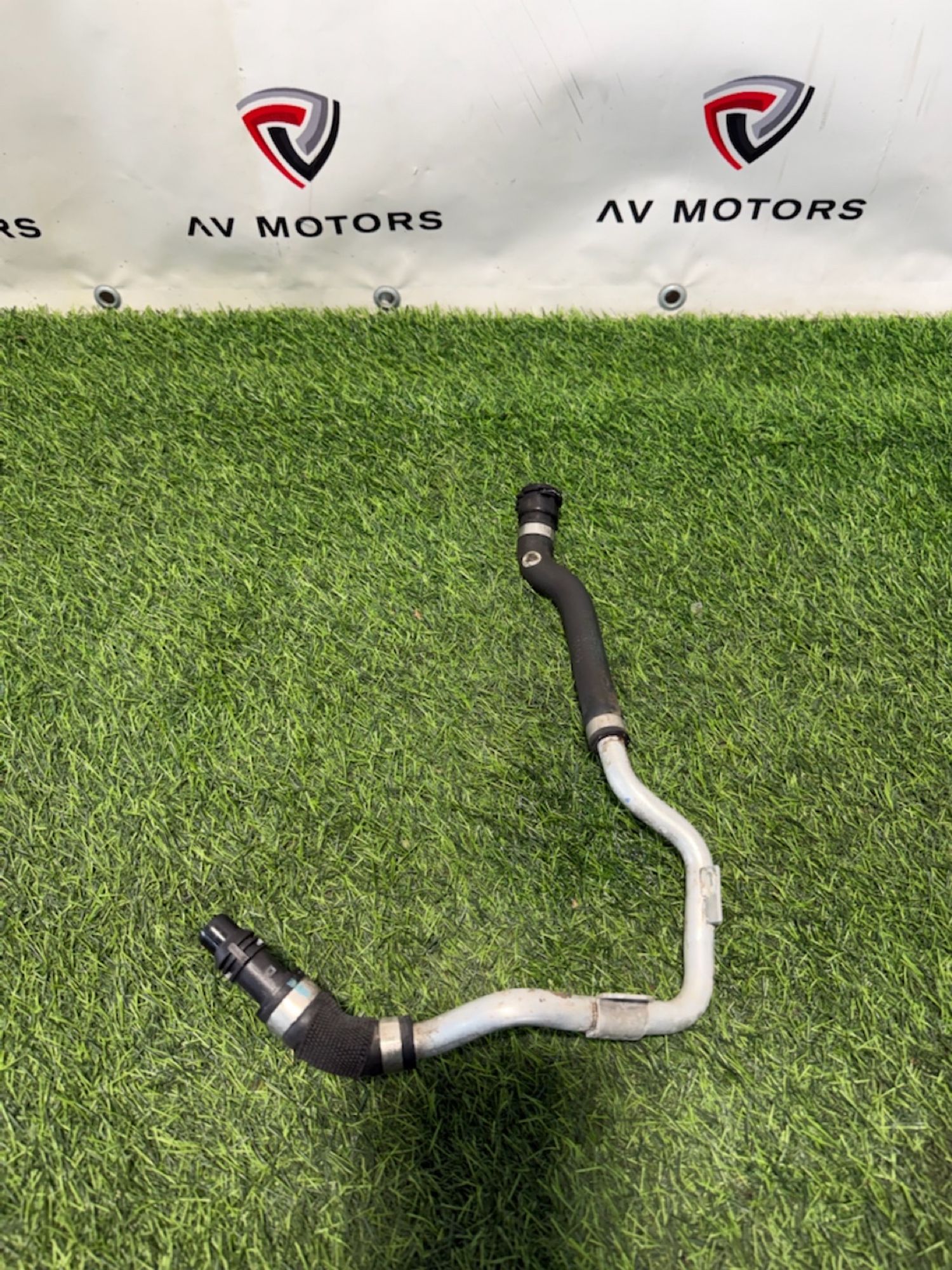 https://ycs.partsauto.market/partsauto-images/thmbs/userImages/82798d1dea2c19ada63d093c70529e74/part/298b476f-1d58-4781-8a4f-3a874404acb6_1776933069971.jpg