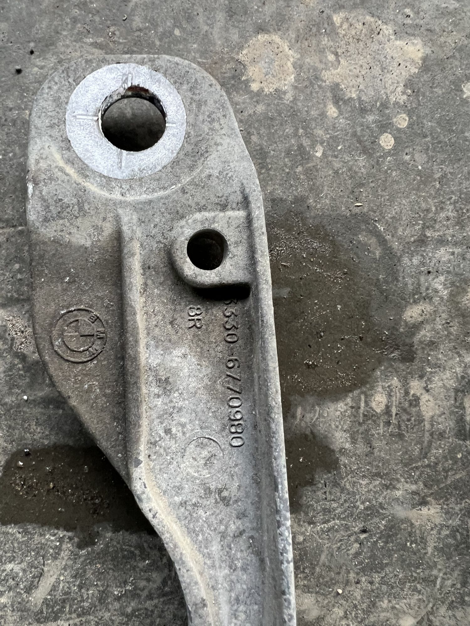 https://ycs.partsauto.market/partsauto-images/thmbs/userImages/82798d1dea2c19ada63d093c70529e74/part/2a40102a-edfc-42e9-b8bf-79543f940659_1703587901851.jpg