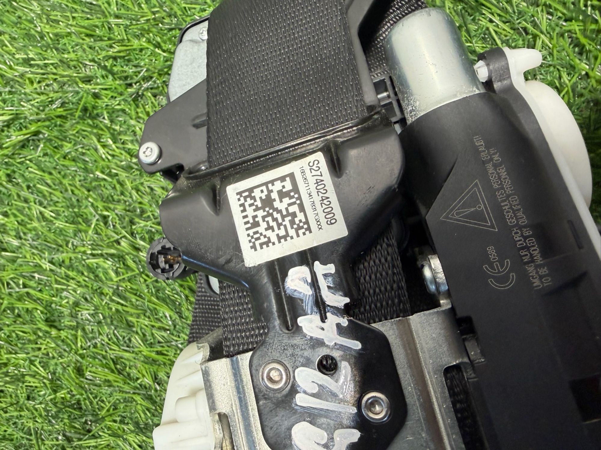 https://ycs.partsauto.market/partsauto-images/thmbs/userImages/82798d1dea2c19ada63d093c70529e74/part/2c46d27b-65fe-43df-8300-cc074e68bda3_1781609915141.jpg