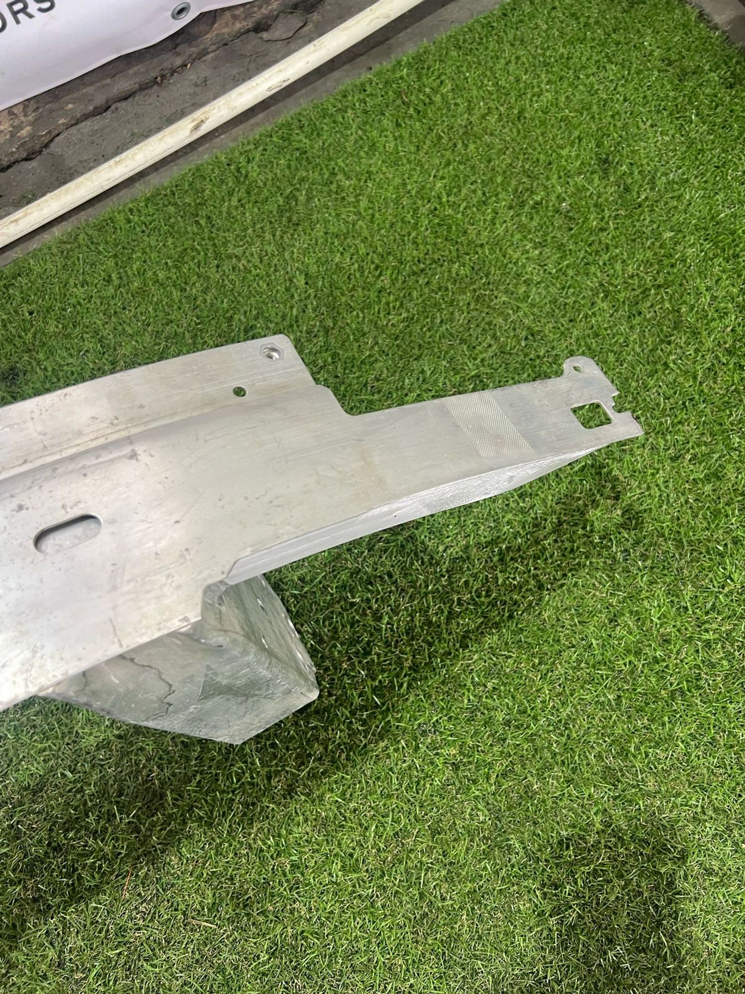 https://ycs.partsauto.market/partsauto-images/thmbs/userImages/82798d1dea2c19ada63d093c70529e74/part/2cc198a0-f618-4638-ae59-11dd3fd420bd_1744795552260.jpg