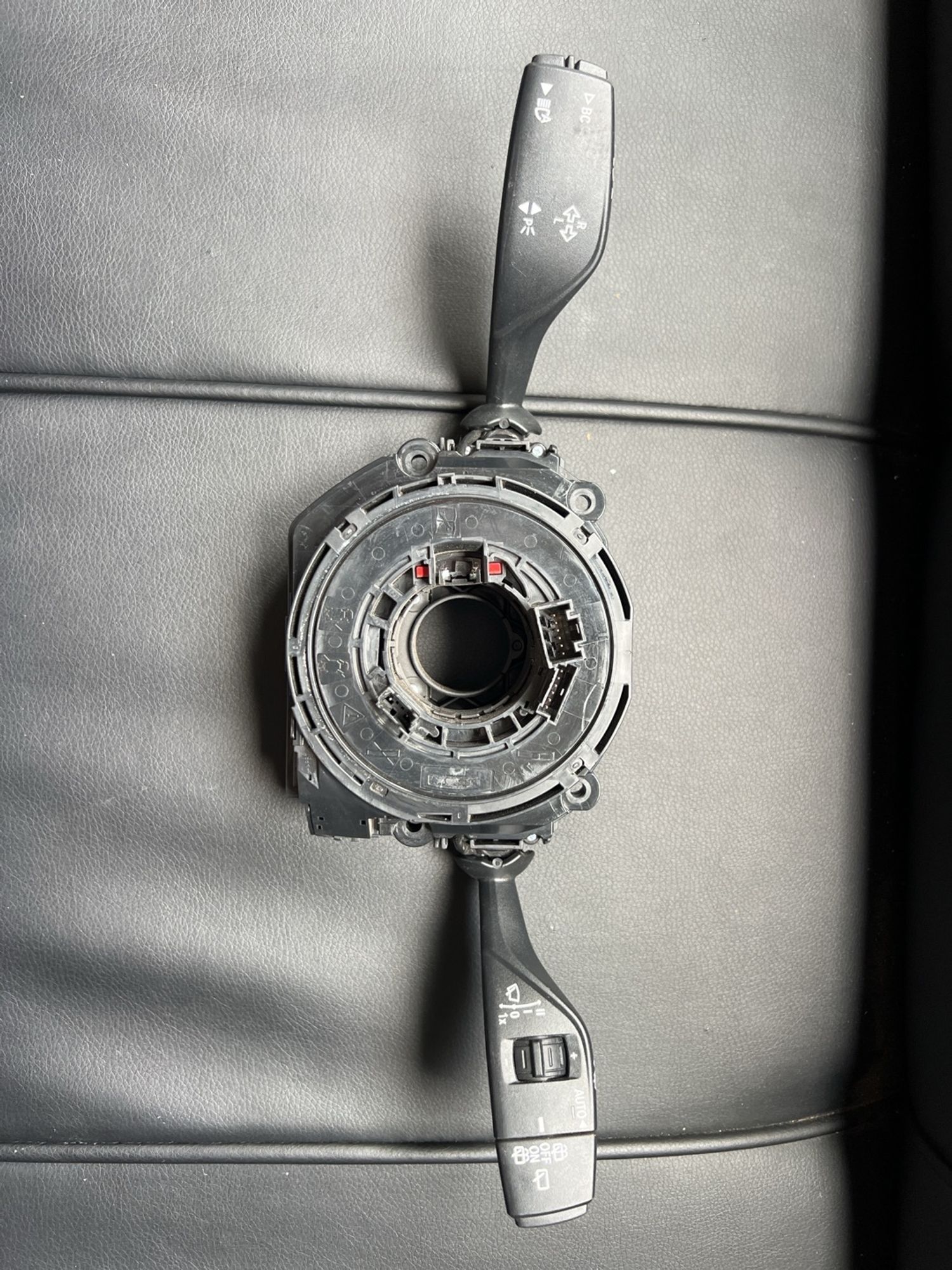 https://ycs.partsauto.market/partsauto-images/thmbs/userImages/82798d1dea2c19ada63d093c70529e74/part/2d4dc453-1d3a-479e-b0ea-466407bd3384_1720606057595.jpg