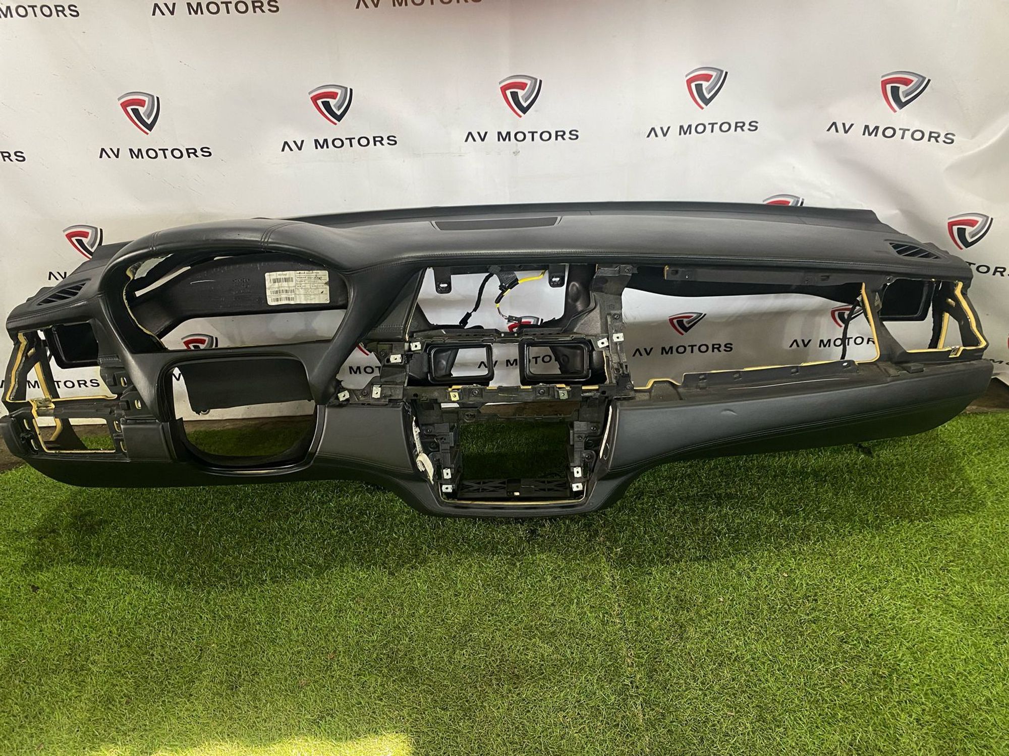 https://ycs.partsauto.market/partsauto-images/thmbs/userImages/82798d1dea2c19ada63d093c70529e74/part/2fad6996-f7f8-4168-9e73-bd8a6bcd3321_1745314555282.jpg