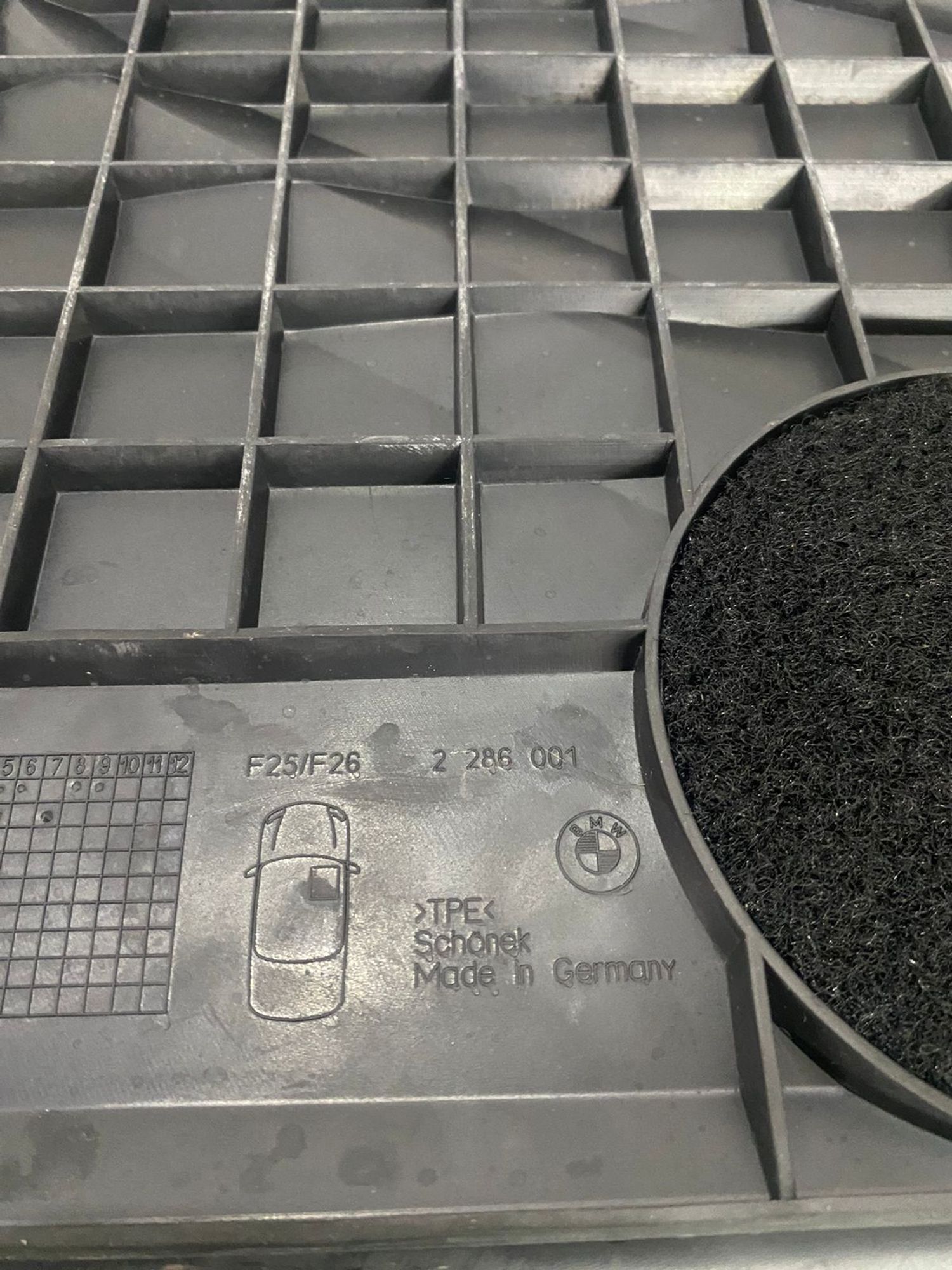 https://ycs.partsauto.market/partsauto-images/thmbs/userImages/82798d1dea2c19ada63d093c70529e74/part/320fd3cc-3cb8-487f-aed0-79213a95e5b3_1750153056410.jpg