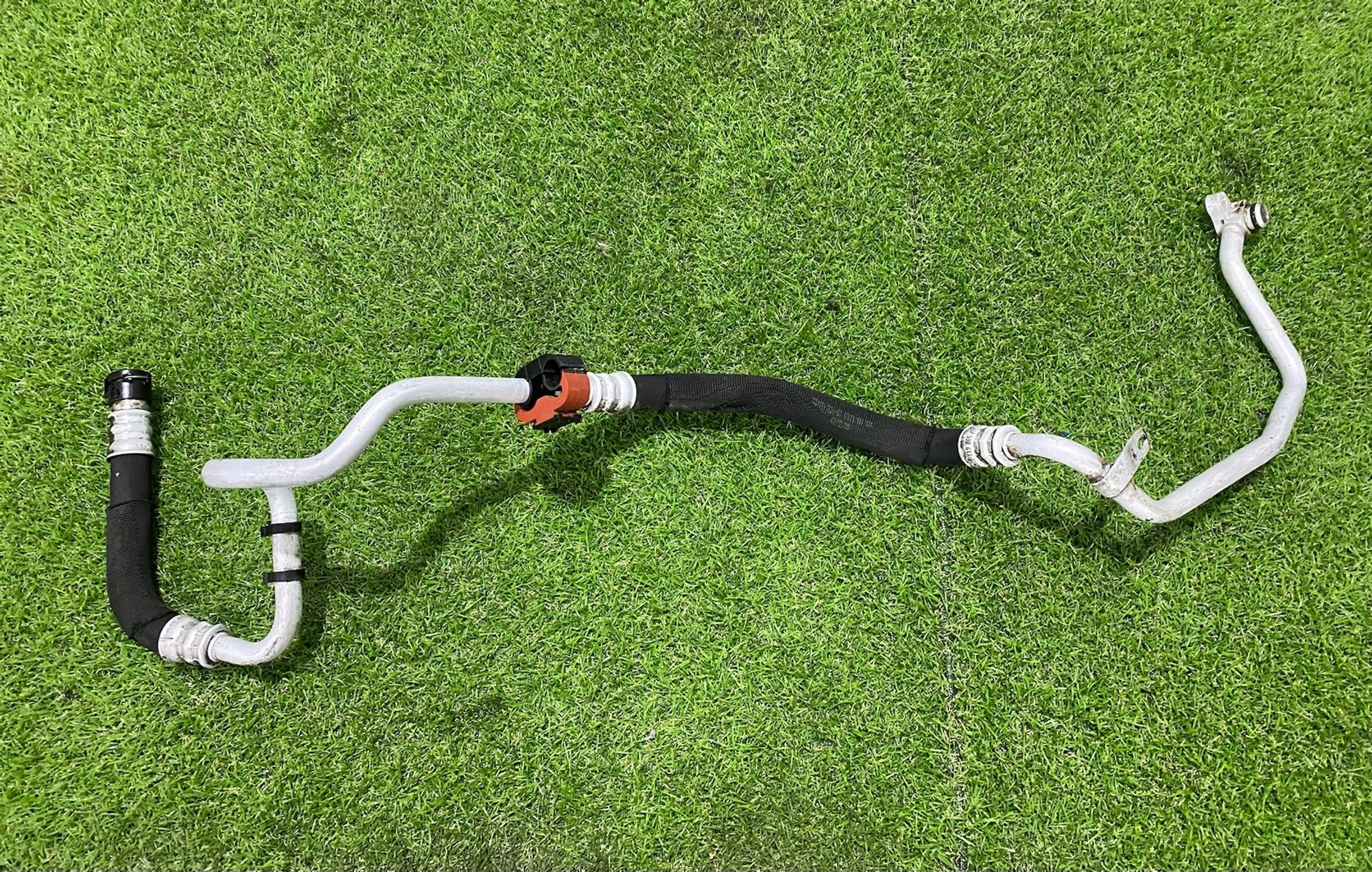 https://ycs.partsauto.market/partsauto-images/thmbs/userImages/82798d1dea2c19ada63d093c70529e74/part/35187ab4-2df0-496b-ac13-3c7e8e44195a_1734962369723.jpg