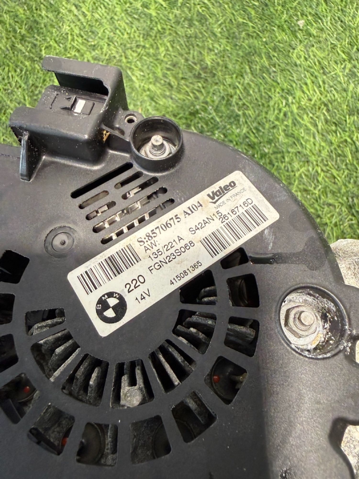 https://ycs.partsauto.market/partsauto-images/thmbs/userImages/82798d1dea2c19ada63d093c70529e74/part/3541f26c-f85d-444a-ba34-e3343e6469cc_1779437791804.jpg