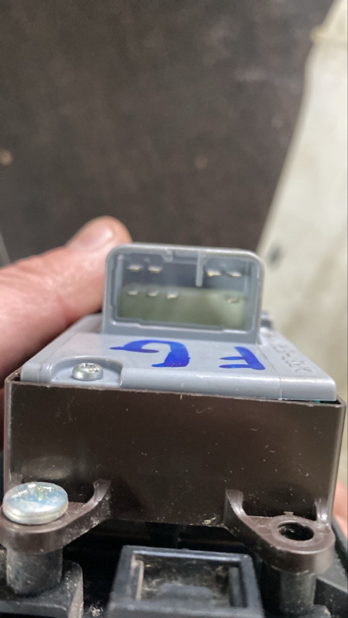 https://ycs.partsauto.market/partsauto-images/thmbs/userImages/82798d1dea2c19ada63d093c70529e74/part/362be684-8c87-4461-9d49-6215af222ead_1736939518860.jpg