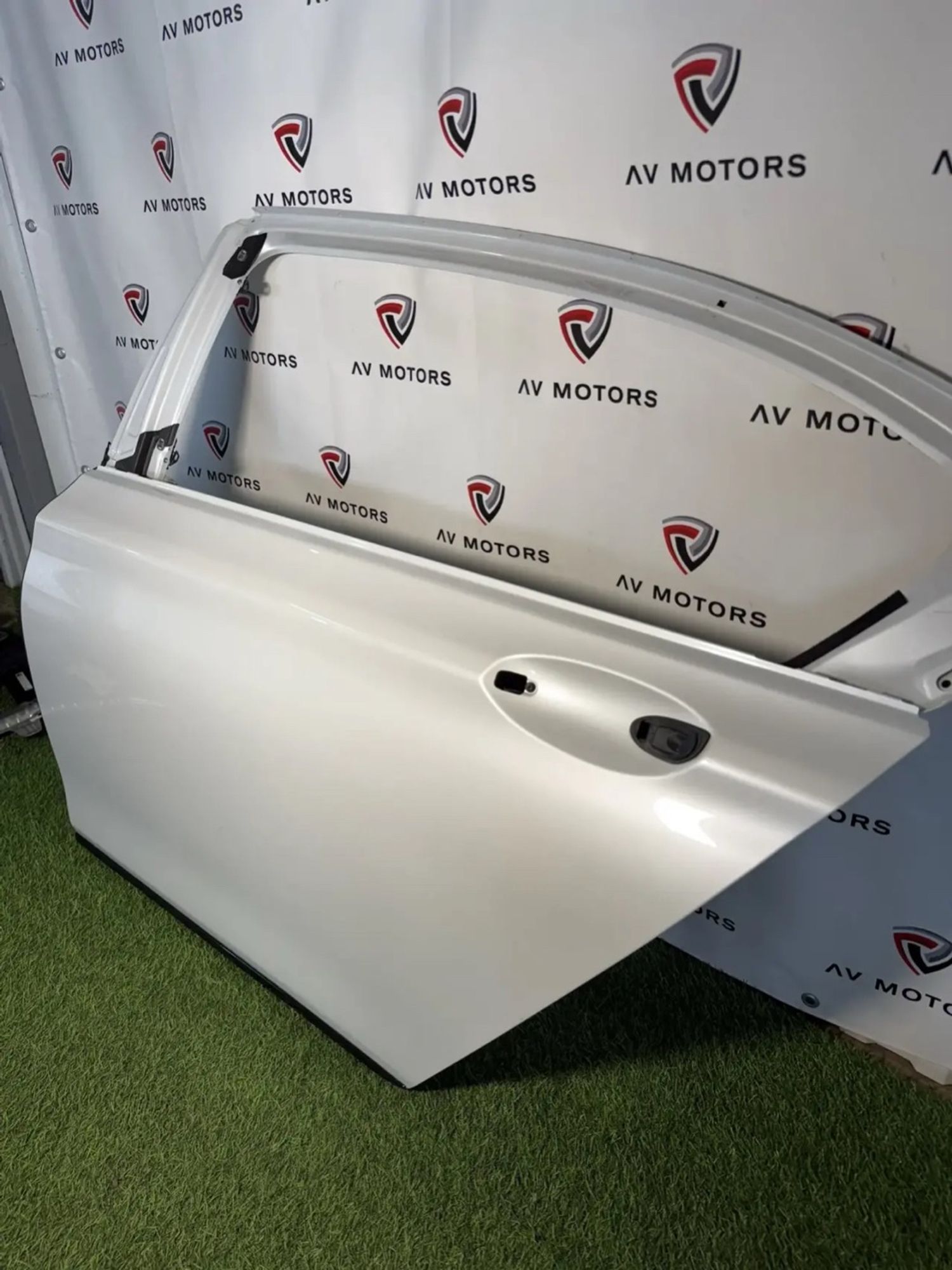 https://ycs.partsauto.market/partsauto-images/thmbs/userImages/82798d1dea2c19ada63d093c70529e74/part/421b1a54-017c-45d6-a87c-47809a8137af_1781179698287.jpg