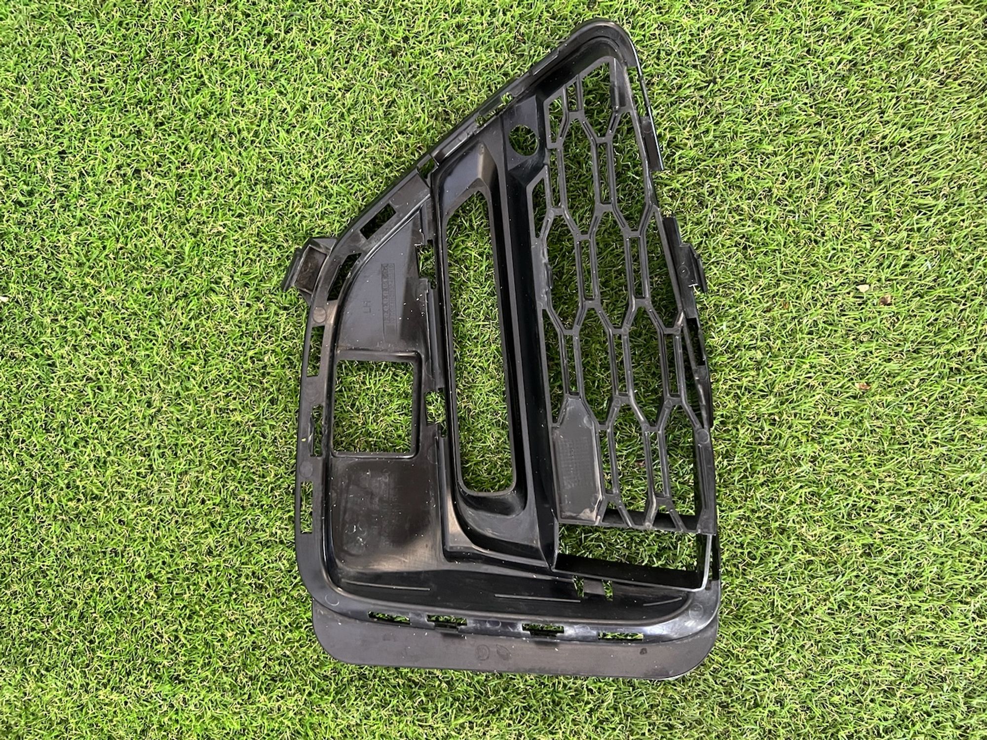 https://ycs.partsauto.market/partsauto-images/thmbs/userImages/82798d1dea2c19ada63d093c70529e74/part/43be84fa-1de6-429b-b707-f717c0de21b7_1724227950240.jpg