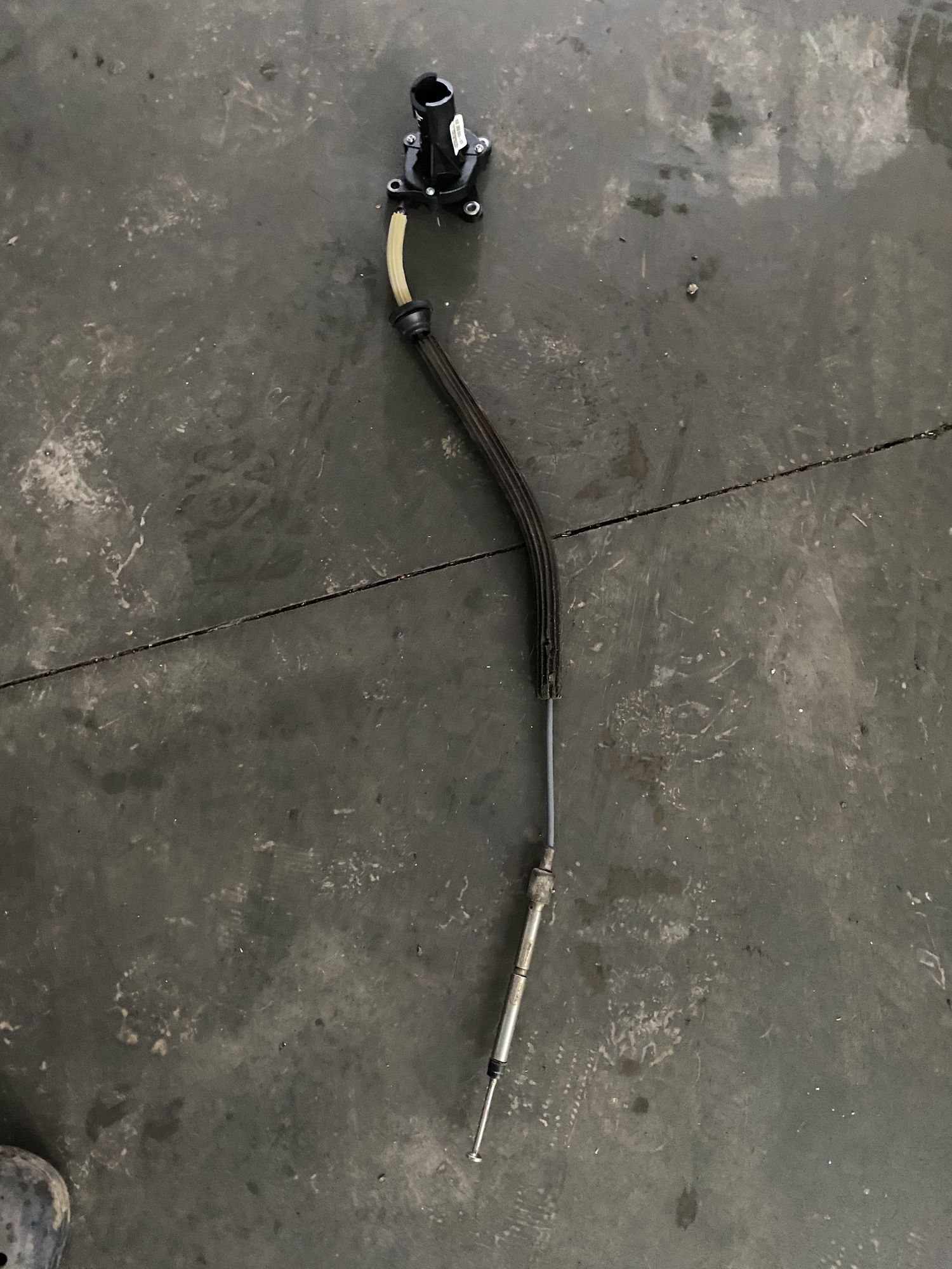 https://ycs.partsauto.market/partsauto-images/thmbs/userImages/82798d1dea2c19ada63d093c70529e74/part/44878f34-94c5-4842-9a93-43994df85e57_1702656119122.jpg
