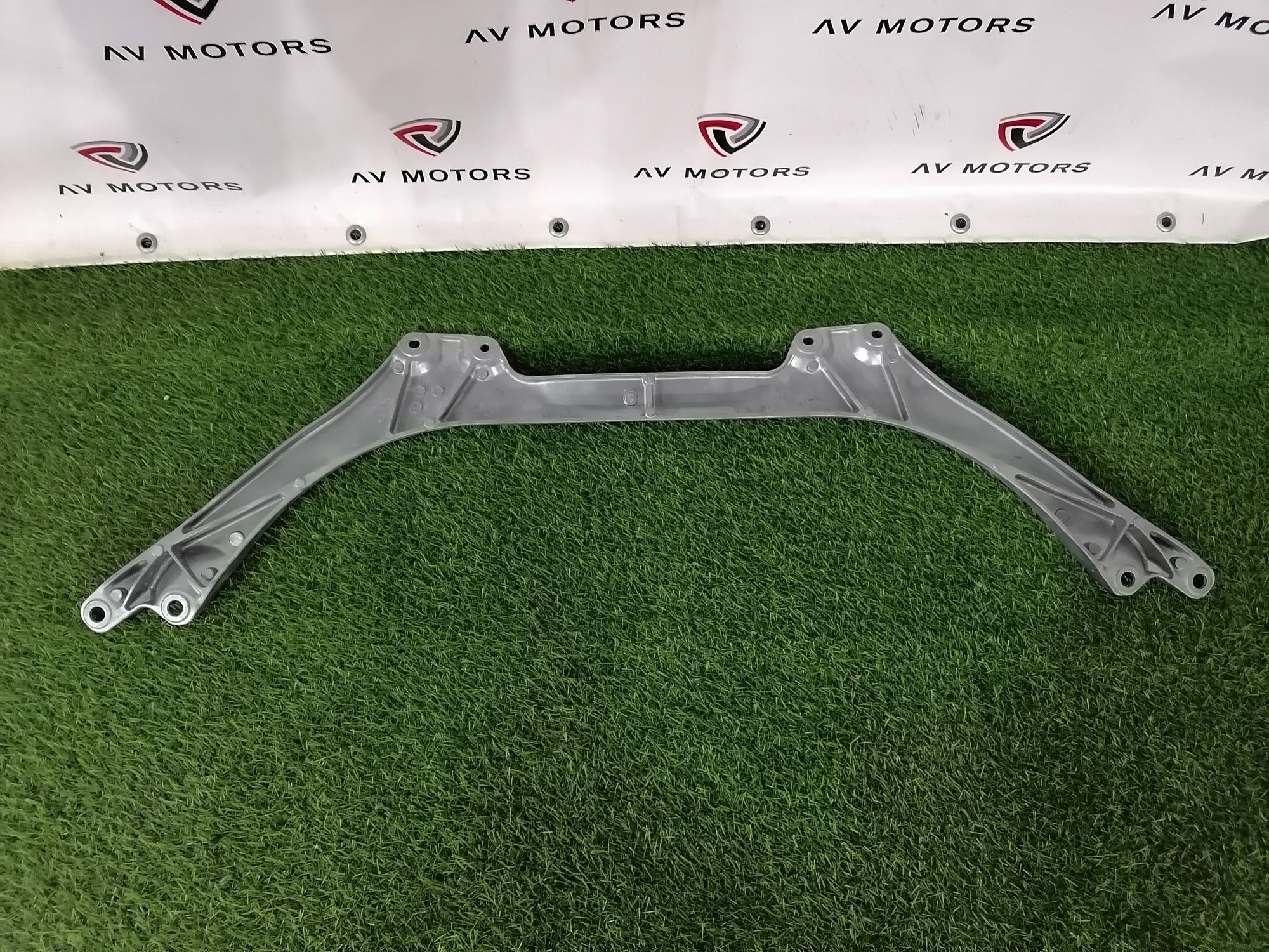 https://ycs.partsauto.market/partsauto-images/thmbs/userImages/82798d1dea2c19ada63d093c70529e74/part/49384186-eebf-408c-ac31-56b1f08b232b_1768469186341.jpg