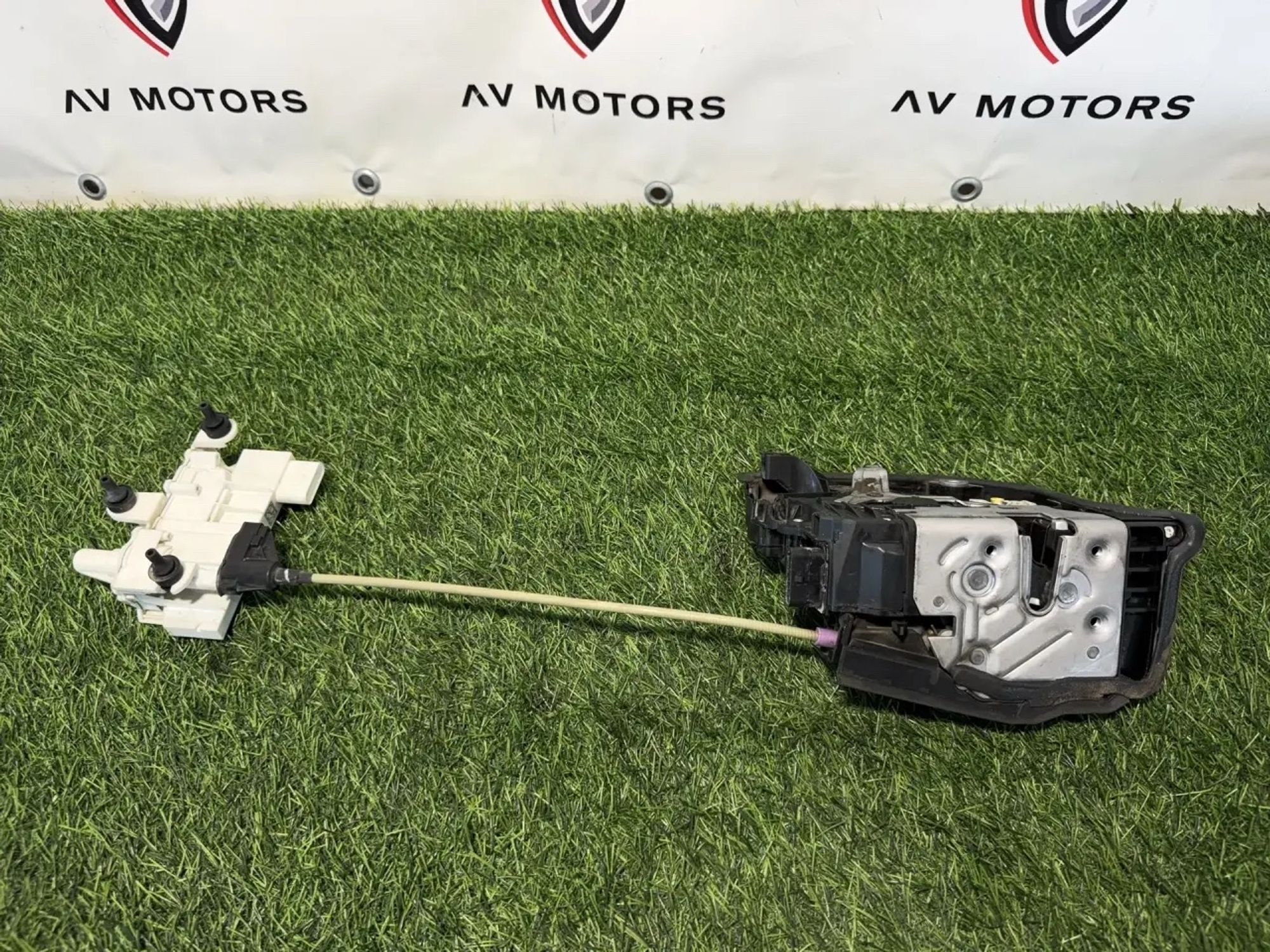 https://ycs.partsauto.market/partsauto-images/thmbs/userImages/82798d1dea2c19ada63d093c70529e74/part/4eecc24f-36bd-4d0d-91fc-382e150118f2_1781525955700.jpg