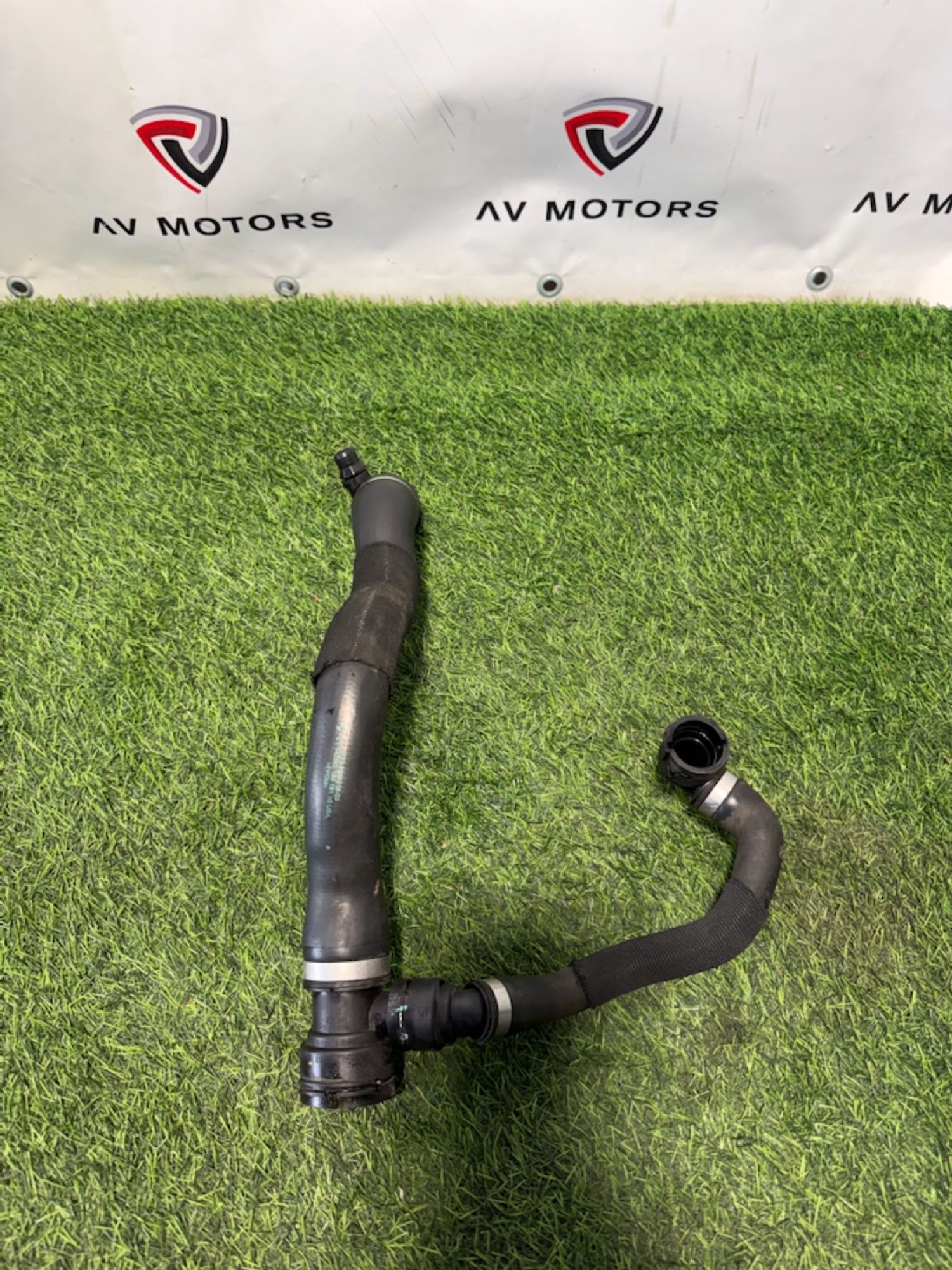 https://ycs.partsauto.market/partsauto-images/thmbs/userImages/82798d1dea2c19ada63d093c70529e74/part/51a950d5-de70-466e-8761-b8ca32c552f9_1776932398371.jpg