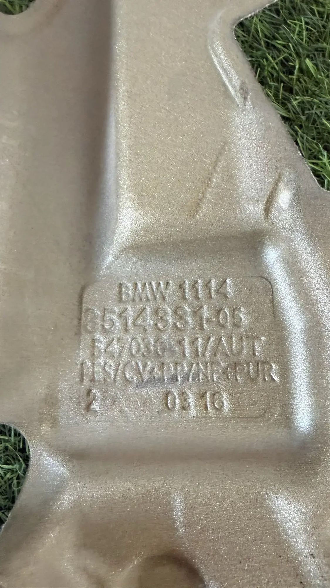 https://ycs.partsauto.market/partsauto-images/thmbs/userImages/82798d1dea2c19ada63d093c70529e74/part/5854da8b-de8f-4008-aee7-65c1e85f453b_1787302741035.jpg