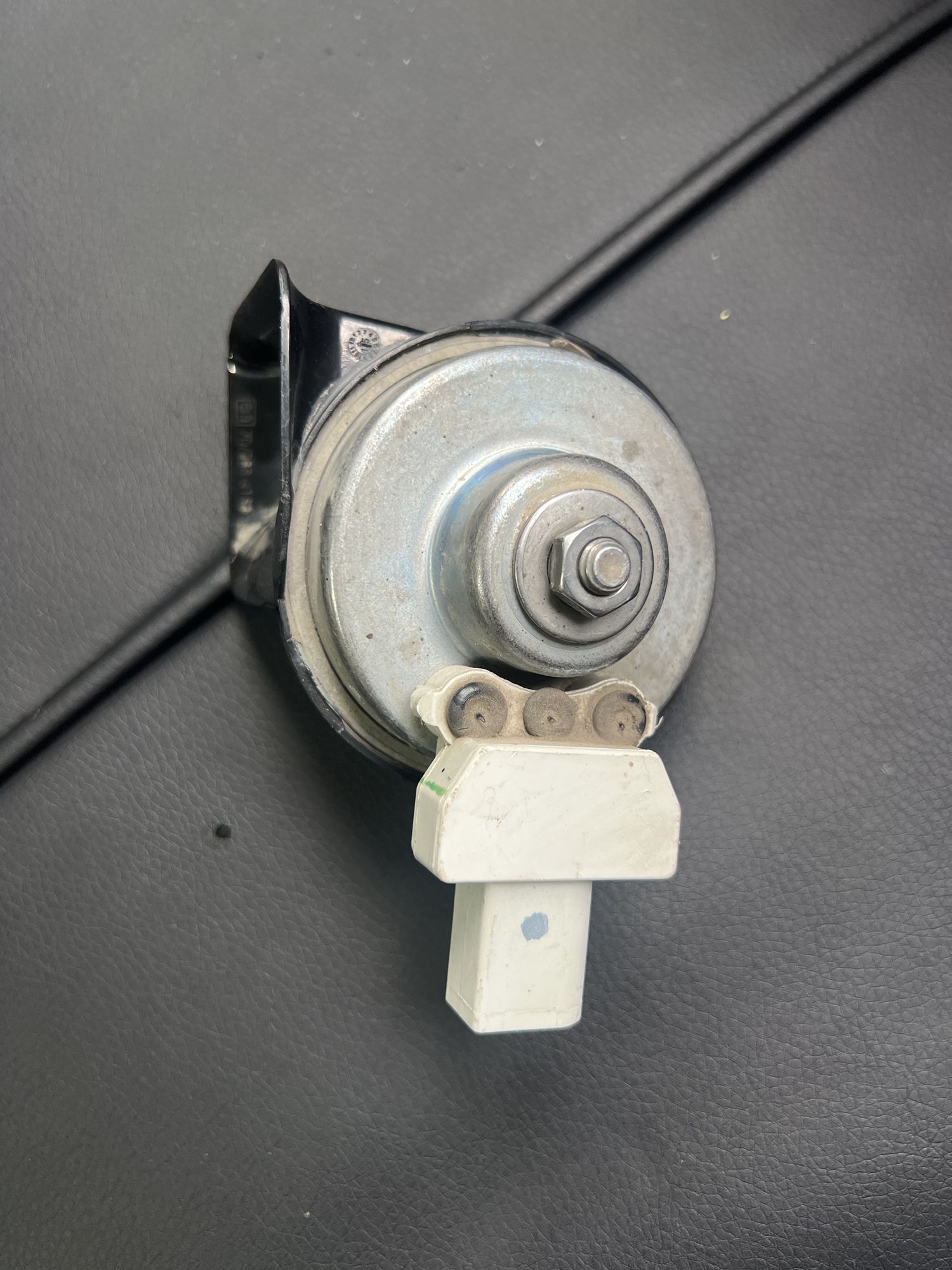 https://ycs.partsauto.market/partsauto-images/thmbs/userImages/82798d1dea2c19ada63d093c70529e74/part/58f815e0-5e95-4a1e-adc9-c23b0428ddf9_1707829156245.jpg