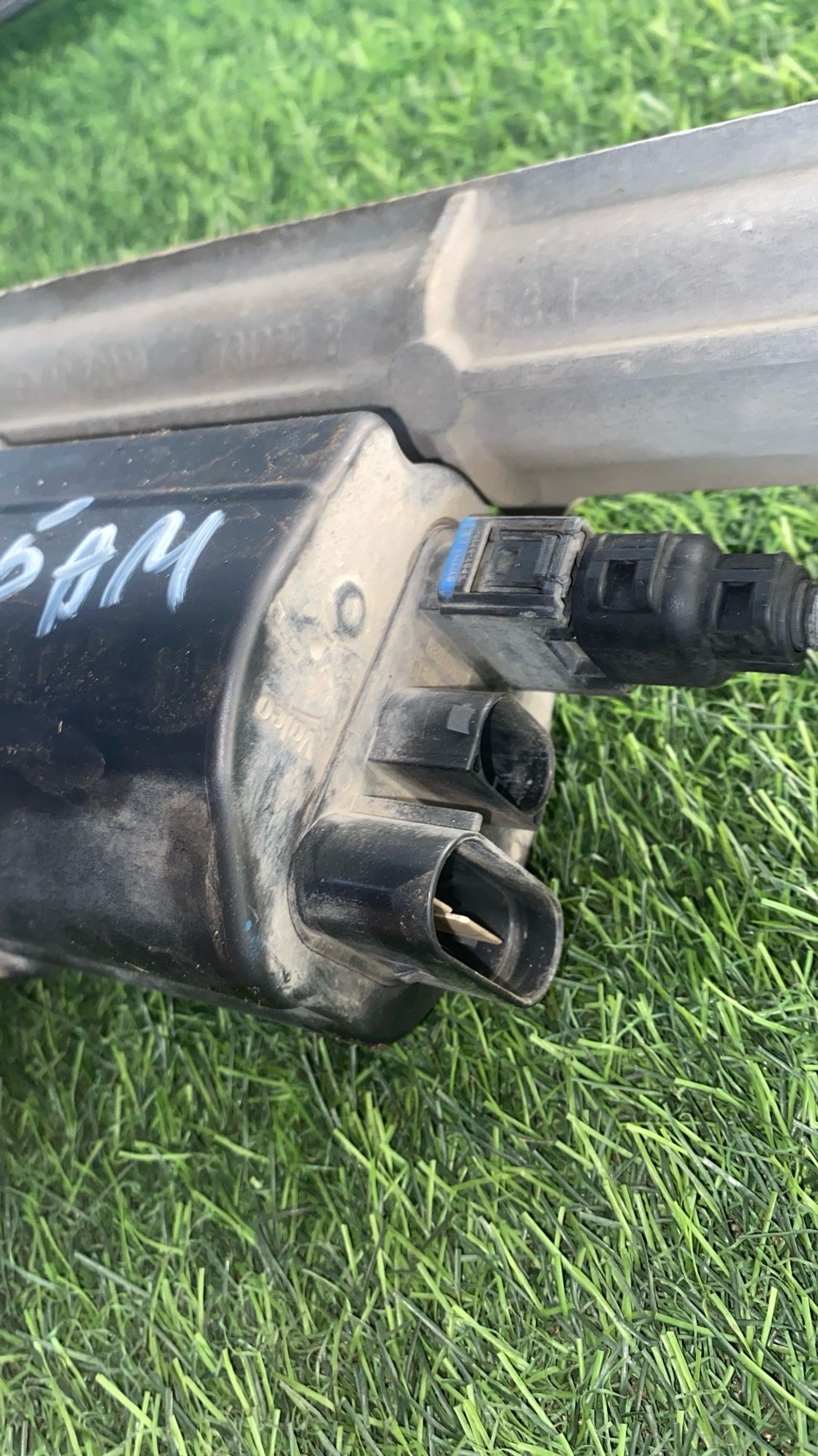 https://ycs.partsauto.market/partsauto-images/thmbs/userImages/82798d1dea2c19ada63d093c70529e74/part/598cc734-99f2-4a3d-8ed1-ba0c49d7a180_1775637196801.jpg