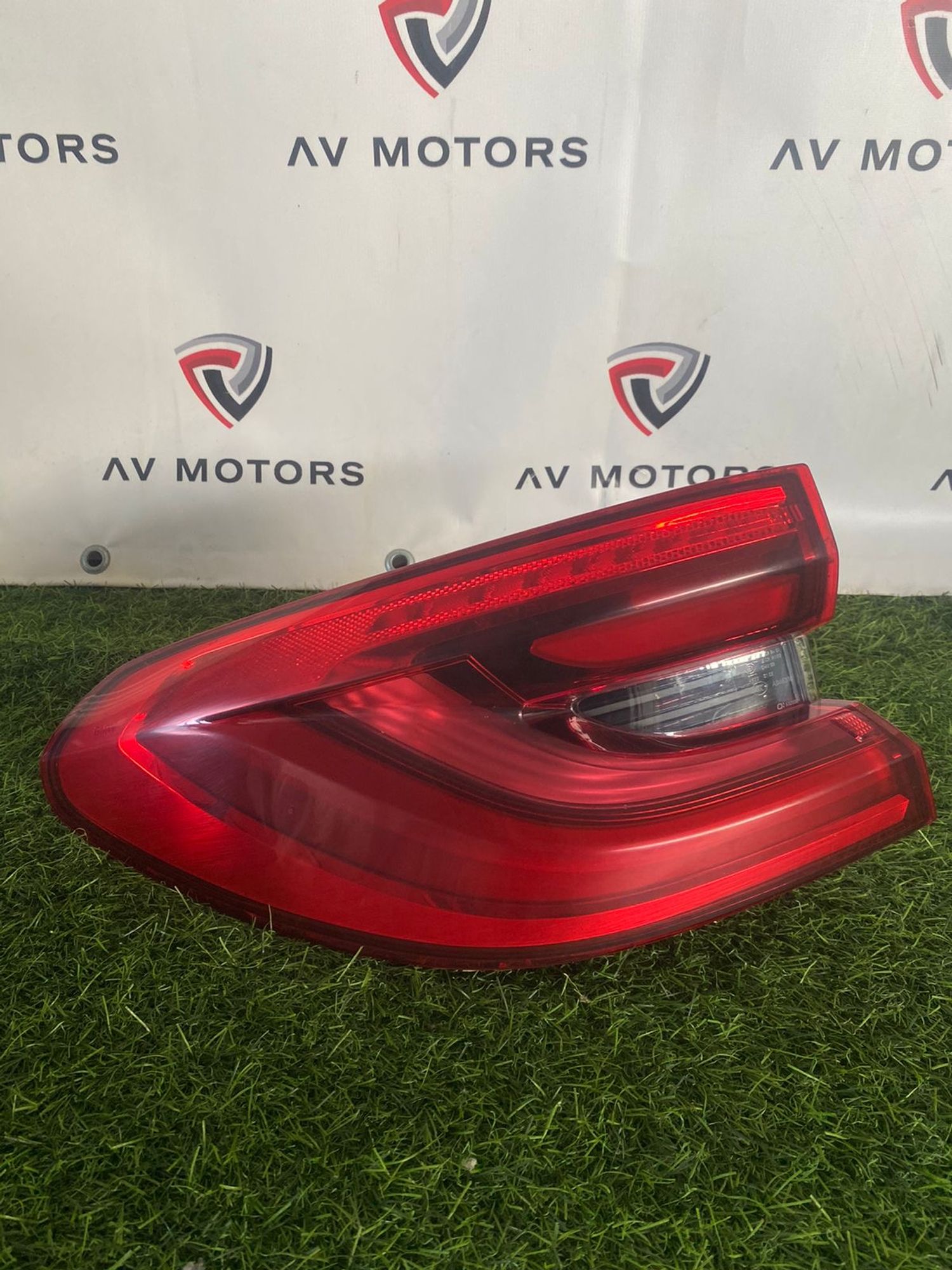 https://ycs.partsauto.market/partsauto-images/thmbs/userImages/82798d1dea2c19ada63d093c70529e74/part/5f59225b-bdc9-4d7b-9d05-7c10b0b4d8a9_1770104922789.jpg