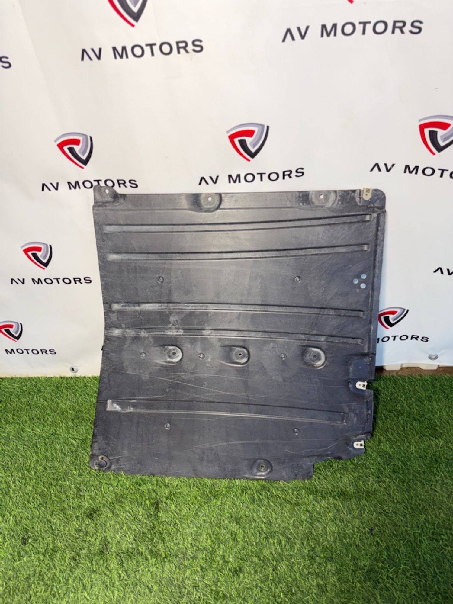 https://ycs.partsauto.market/partsauto-images/thmbs/userImages/82798d1dea2c19ada63d093c70529e74/part/611ac72c-faca-4725-8349-75a764a98f3b_1781089056579.jpg