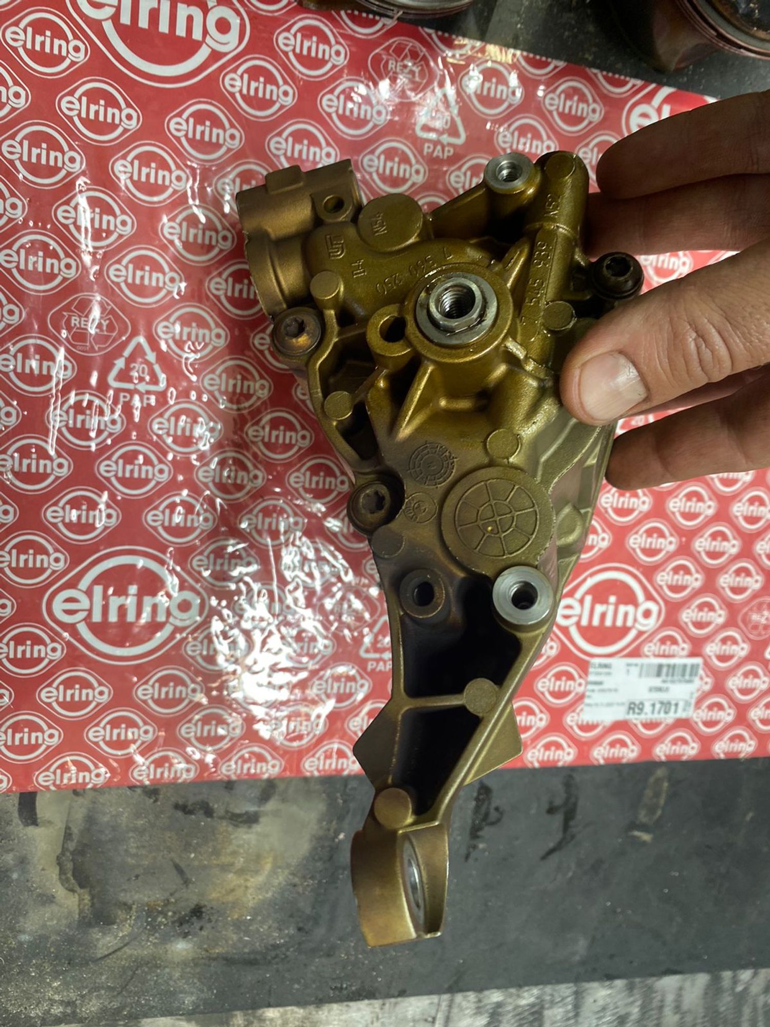 https://ycs.partsauto.market/partsauto-images/thmbs/userImages/82798d1dea2c19ada63d093c70529e74/part/61e09f3b-d449-4c6b-952c-6dab059de5a5_1701182923263.jpg