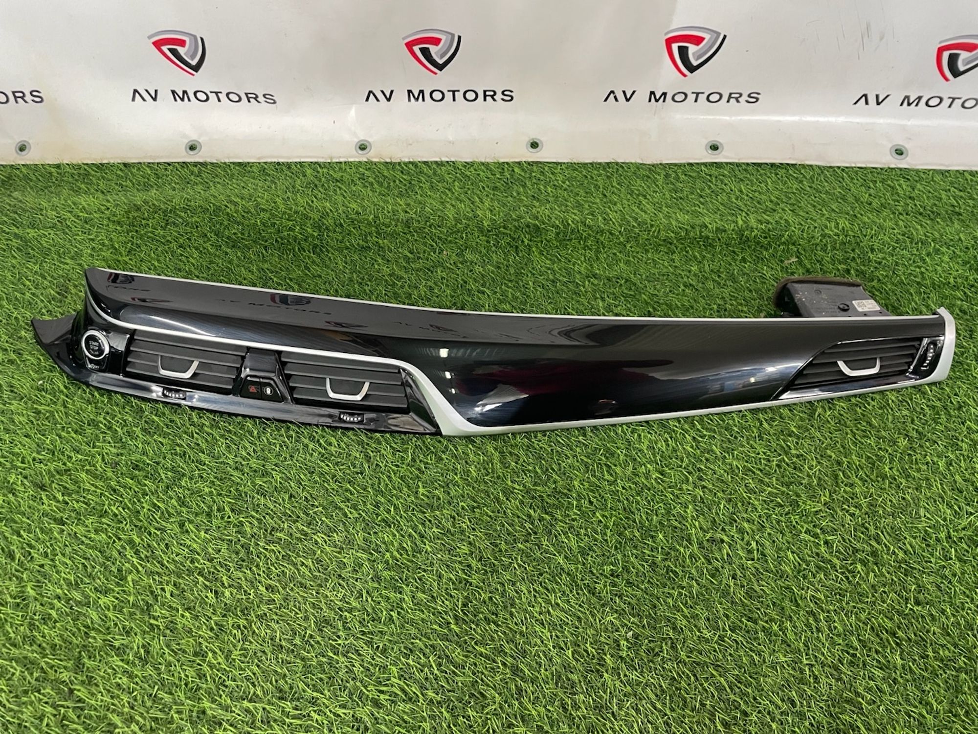 https://ycs.partsauto.market/partsauto-images/thmbs/userImages/82798d1dea2c19ada63d093c70529e74/part/61e92952-f152-430b-882e-ba4b69d8faf5_1777361700106.jpg