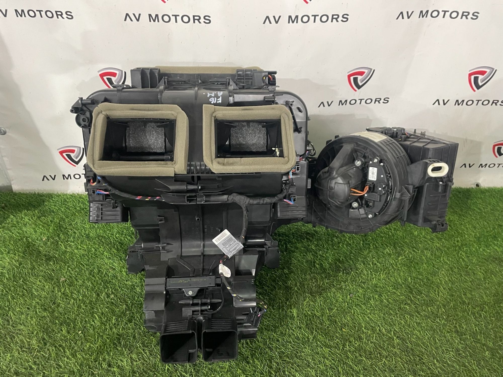 https://ycs.partsauto.market/partsauto-images/thmbs/userImages/82798d1dea2c19ada63d093c70529e74/part/66f1480e-8b1b-416d-84da-25c8d0e185f5_1781096295877.jpg