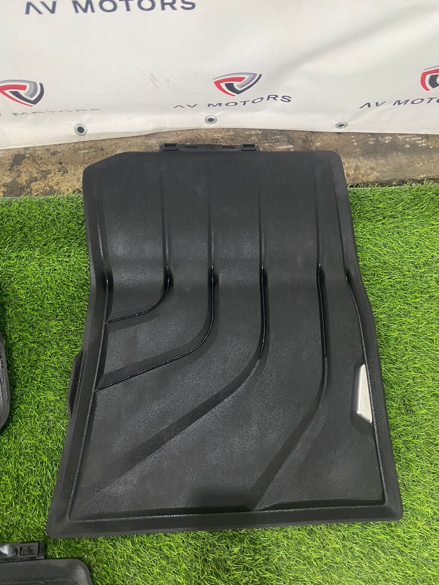 https://ycs.partsauto.market/partsauto-images/thmbs/userImages/82798d1dea2c19ada63d093c70529e74/part/67108557-dbd5-4156-9928-786441d405fc_1750153004644.jpg