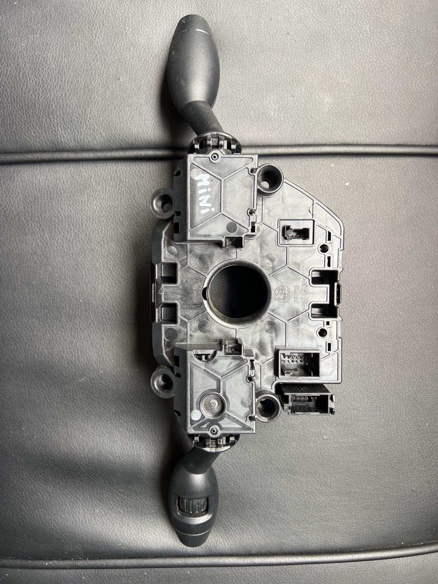 https://ycs.partsauto.market/partsauto-images/thmbs/userImages/82798d1dea2c19ada63d093c70529e74/part/695d91aa-0972-4c6f-8873-f19817a359fd_1720605704919.jpg