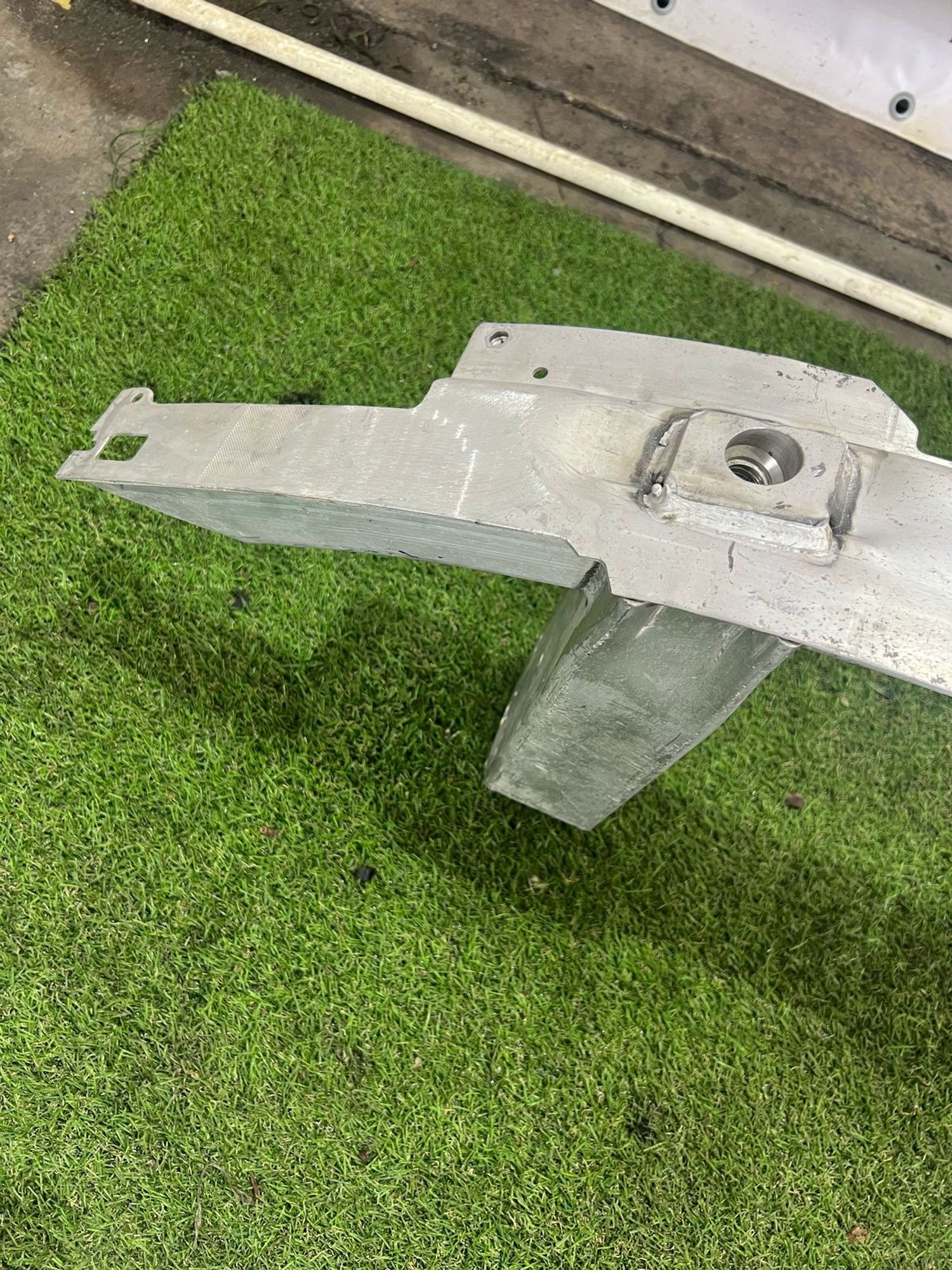 https://ycs.partsauto.market/partsauto-images/thmbs/userImages/82798d1dea2c19ada63d093c70529e74/part/6b9074de-447d-4c79-8a0c-182c33e4c9b1_1744802771080.jpg