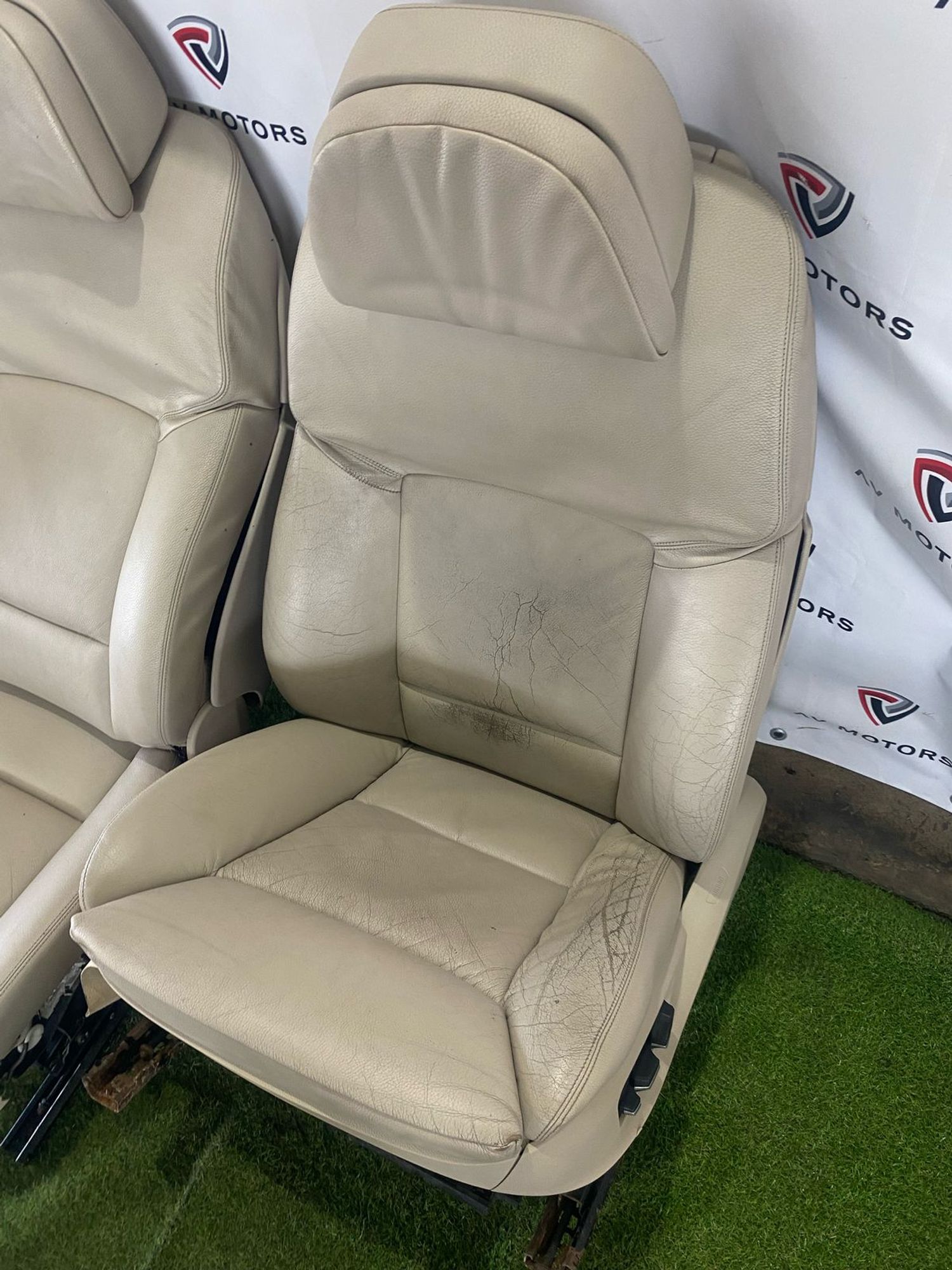 https://ycs.partsauto.market/partsauto-images/thmbs/userImages/82798d1dea2c19ada63d093c70529e74/part/6df11822-22e8-43f5-8984-5d4785296be8_1746014976605.jpg