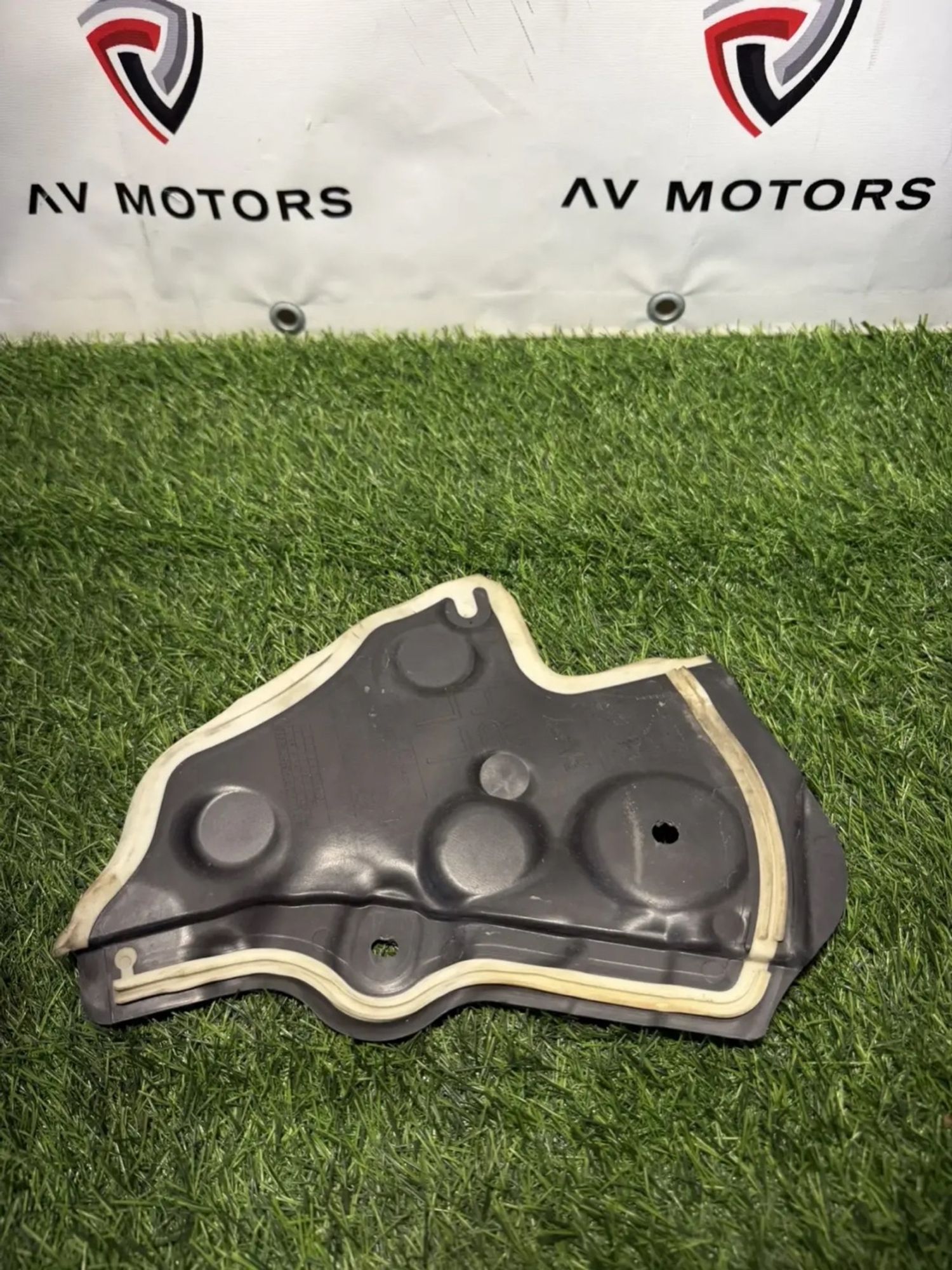 https://ycs.partsauto.market/partsauto-images/thmbs/userImages/82798d1dea2c19ada63d093c70529e74/part/6e7dd331-b8f8-4e8b-bf94-9918109d9efc_1781168985828.jpg