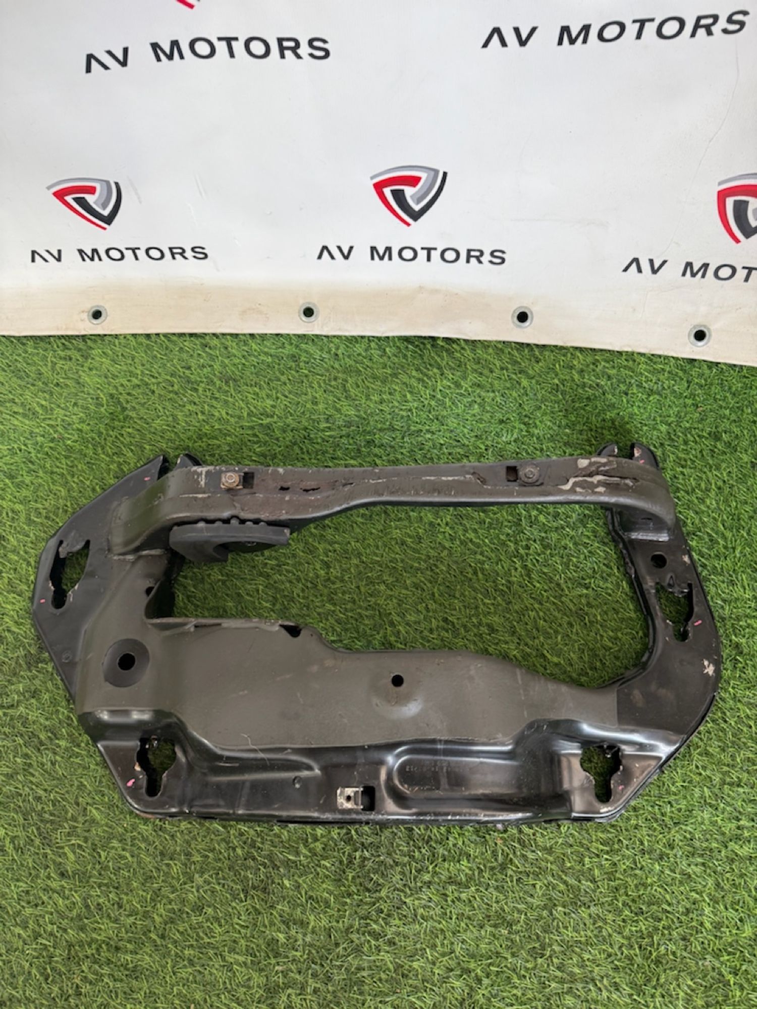 https://ycs.partsauto.market/partsauto-images/thmbs/userImages/82798d1dea2c19ada63d093c70529e74/part/6e9a256e-0830-412e-8186-ce24aa8cf875_1769002065865.jpg