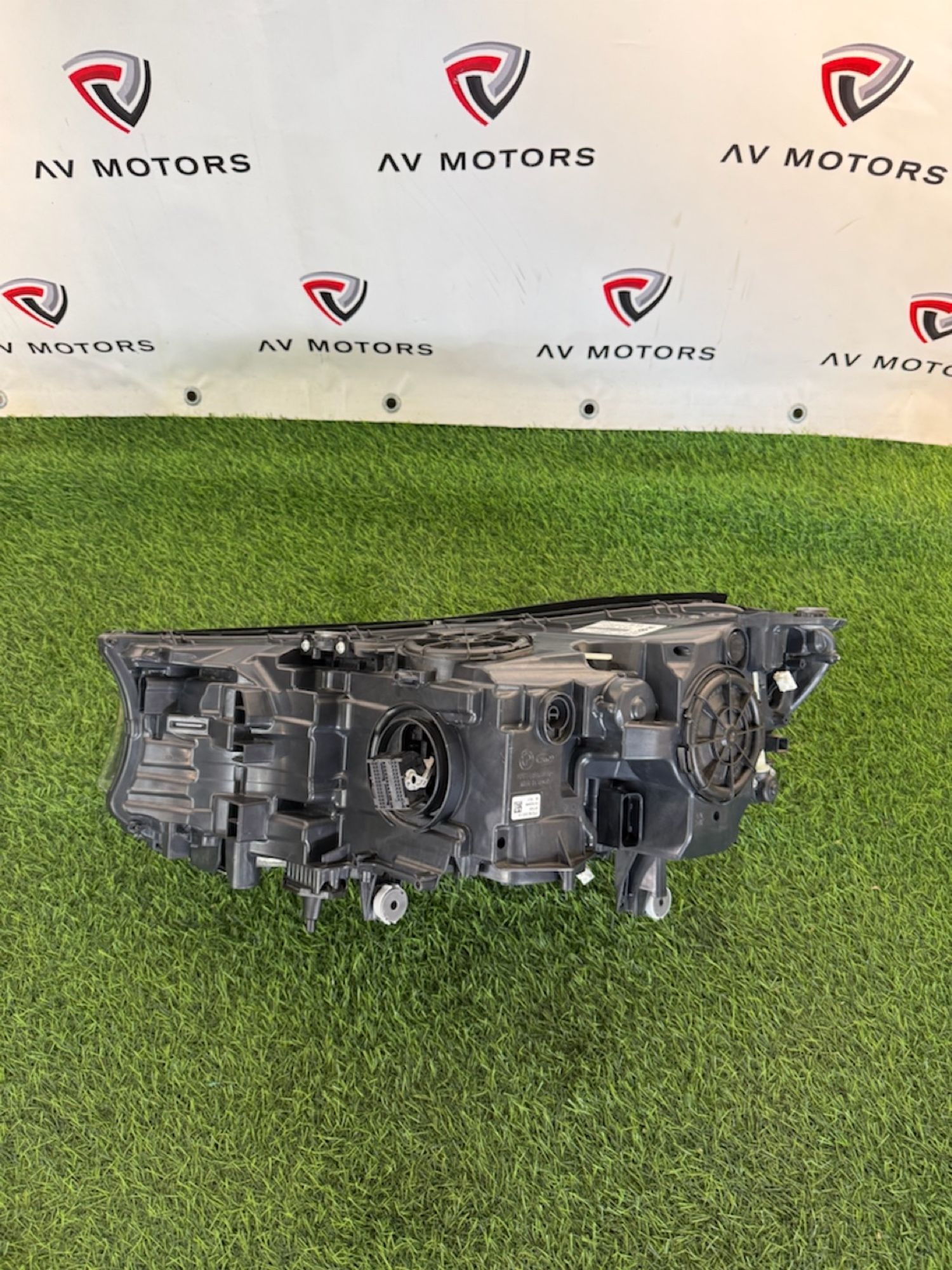 https://ycs.partsauto.market/partsauto-images/thmbs/userImages/82798d1dea2c19ada63d093c70529e74/part/77e5d18b-2404-4cda-a3bf-4bcdc07a22d6_1774861320127.jpg