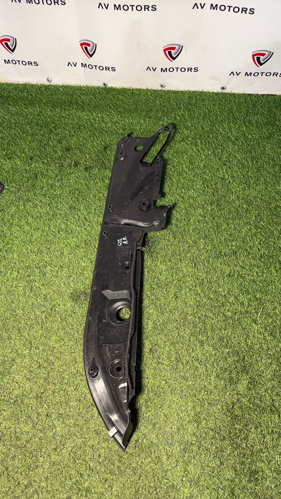 https://ycs.partsauto.market/partsauto-images/thmbs/userImages/82798d1dea2c19ada63d093c70529e74/part/797c8bc9-7e3b-412a-8430-f43f3dcca4db_1781009662997.jpg
