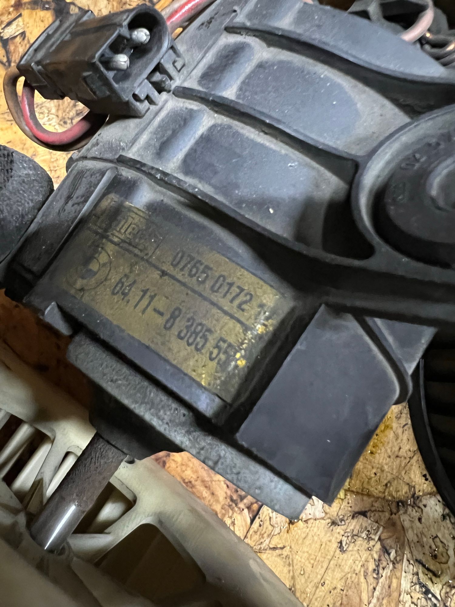 https://ycs.partsauto.market/partsauto-images/thmbs/userImages/82798d1dea2c19ada63d093c70529e74/part/7b05d039-51bc-43e4-af6d-aba875465437_1699535195140.jpg