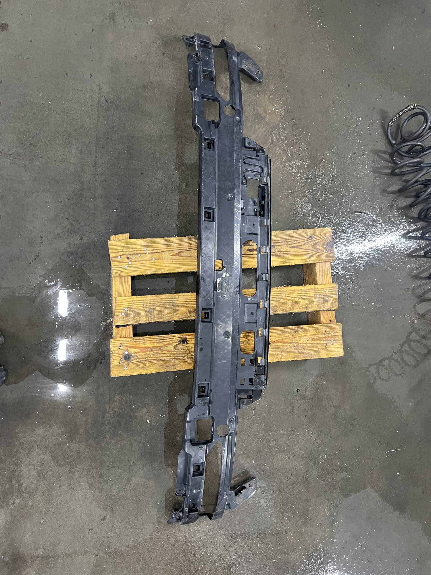 https://ycs.partsauto.market/partsauto-images/thmbs/userImages/82798d1dea2c19ada63d093c70529e74/part/8195837c-68e3-41ca-9880-0dee4d5e5feb_1701705274736.jpg