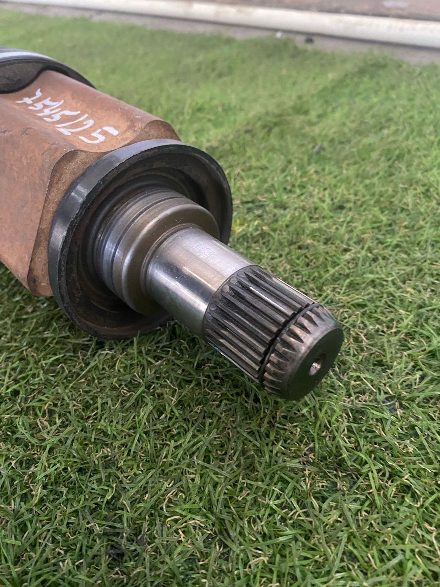 https://ycs.partsauto.market/partsauto-images/thmbs/userImages/82798d1dea2c19ada63d093c70529e74/part/832ee66d-acc5-465b-8a4c-4a8426877ebb_1740049195148.jpg