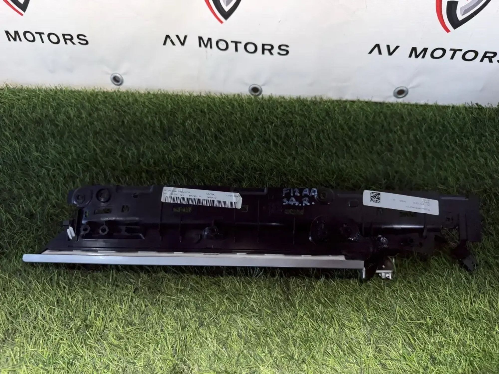 https://ycs.partsauto.market/partsauto-images/thmbs/userImages/82798d1dea2c19ada63d093c70529e74/part/845fa068-1271-4ebc-9a2c-9dbbb498401d_1781529126736.jpg
