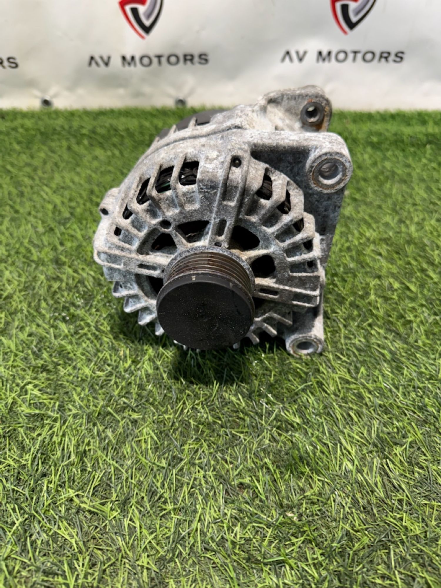 https://ycs.partsauto.market/partsauto-images/thmbs/userImages/82798d1dea2c19ada63d093c70529e74/part/84bc10ed-0798-4819-ab91-46156b4d7c04_1779437796057.jpg