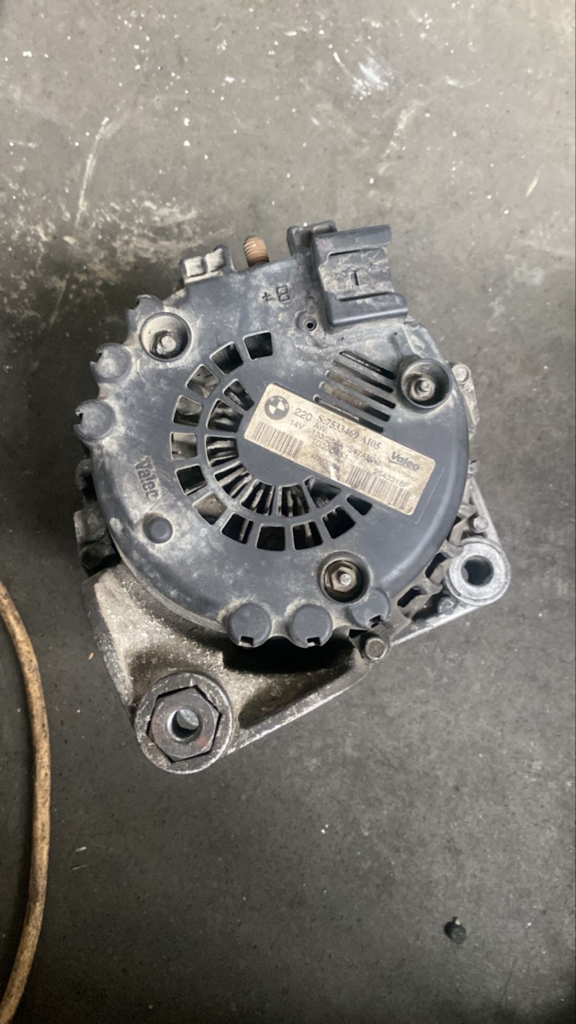 https://ycs.partsauto.market/partsauto-images/thmbs/userImages/82798d1dea2c19ada63d093c70529e74/part/8554bfca-76f5-42ea-8352-1ca26eebd53f_1732024751478.jpg