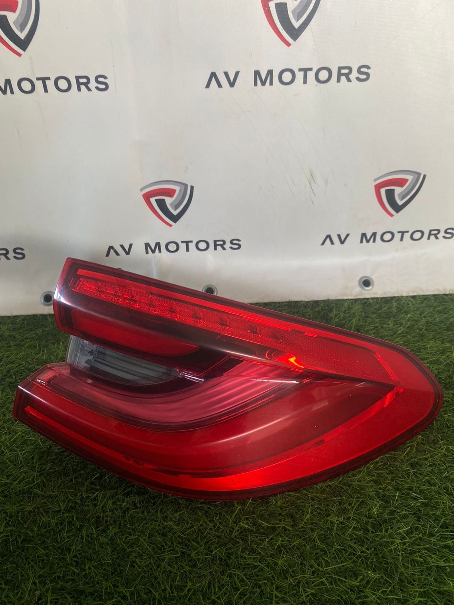https://ycs.partsauto.market/partsauto-images/thmbs/userImages/82798d1dea2c19ada63d093c70529e74/part/8fc0d811-af46-4391-a1b4-170d771c953b_1770105244011.jpg
