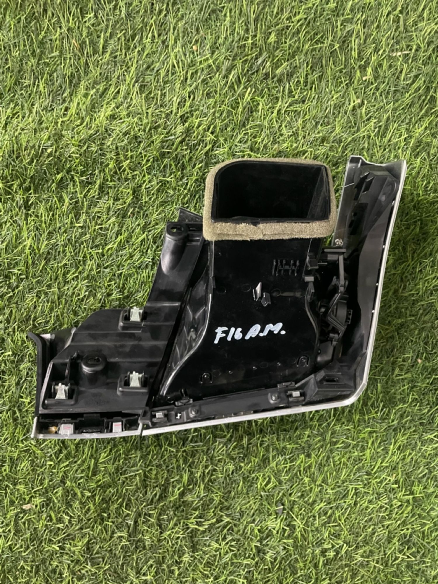https://ycs.partsauto.market/partsauto-images/thmbs/userImages/82798d1dea2c19ada63d093c70529e74/part/9046a19f-df38-45cb-a5ed-717533a1440d_1781597666266.jpg