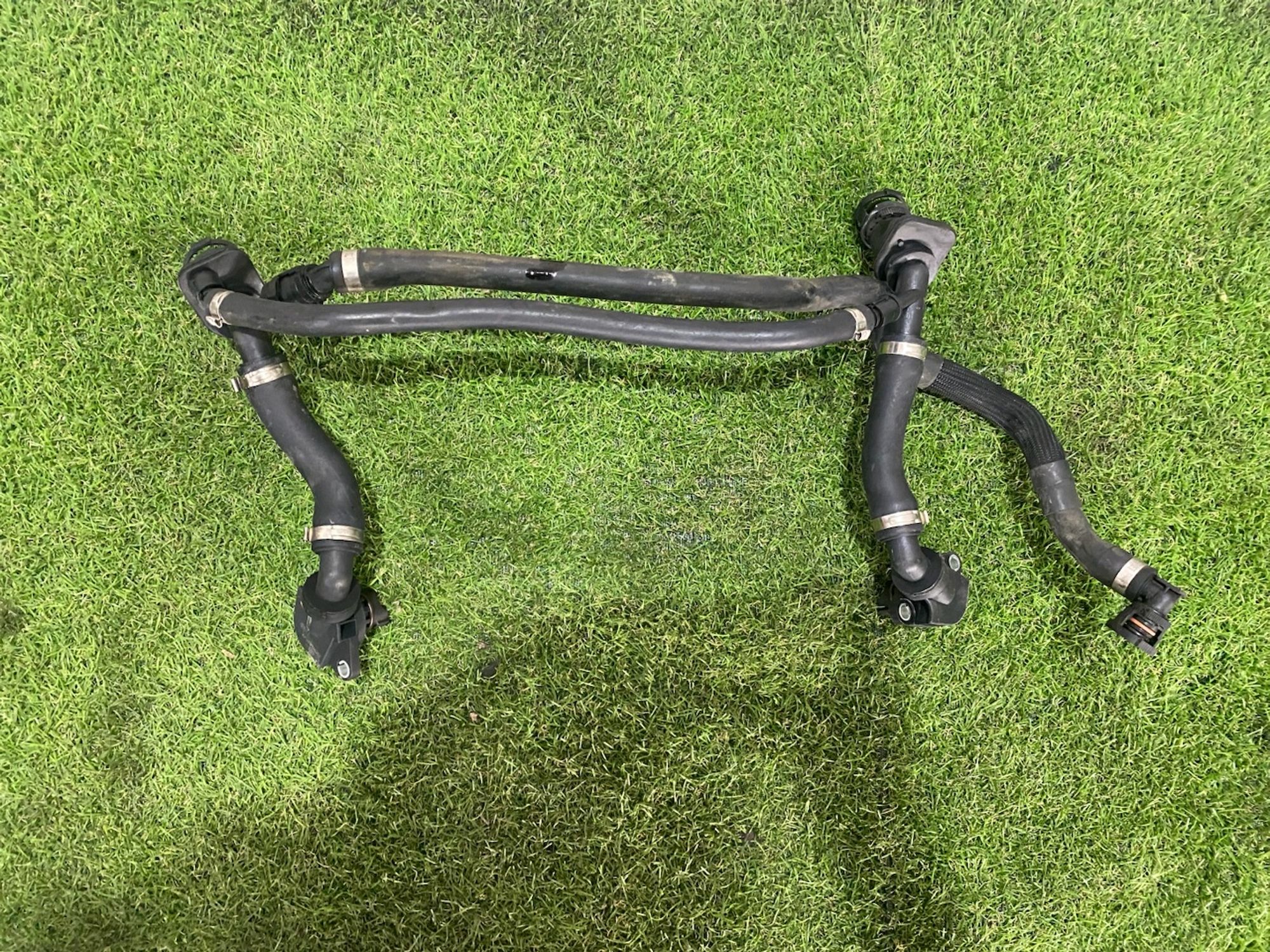 https://ycs.partsauto.market/partsauto-images/thmbs/userImages/82798d1dea2c19ada63d093c70529e74/part/9088d801-ee57-4cbb-84a1-e519a64c12cf_1744035503393.jpg